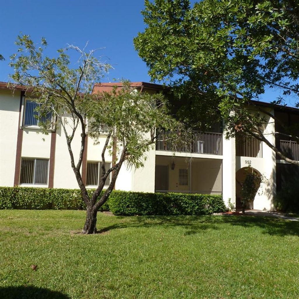 Photo of 4681 Sable Pine Circle #C1, West Palm Beach, FL 33417 (MLS # R10691666)