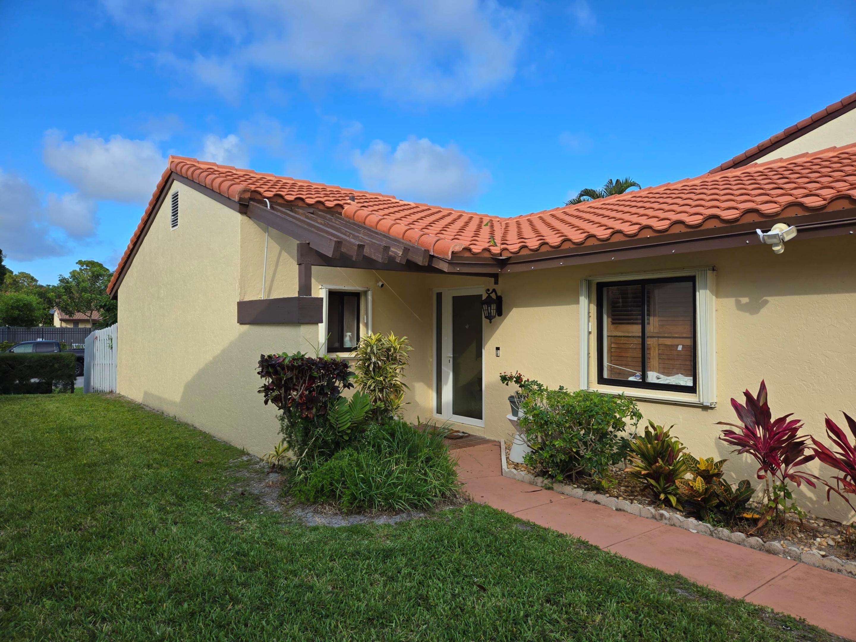 LANTANA PINES 1 SPORTSMENS CLUB - Residential