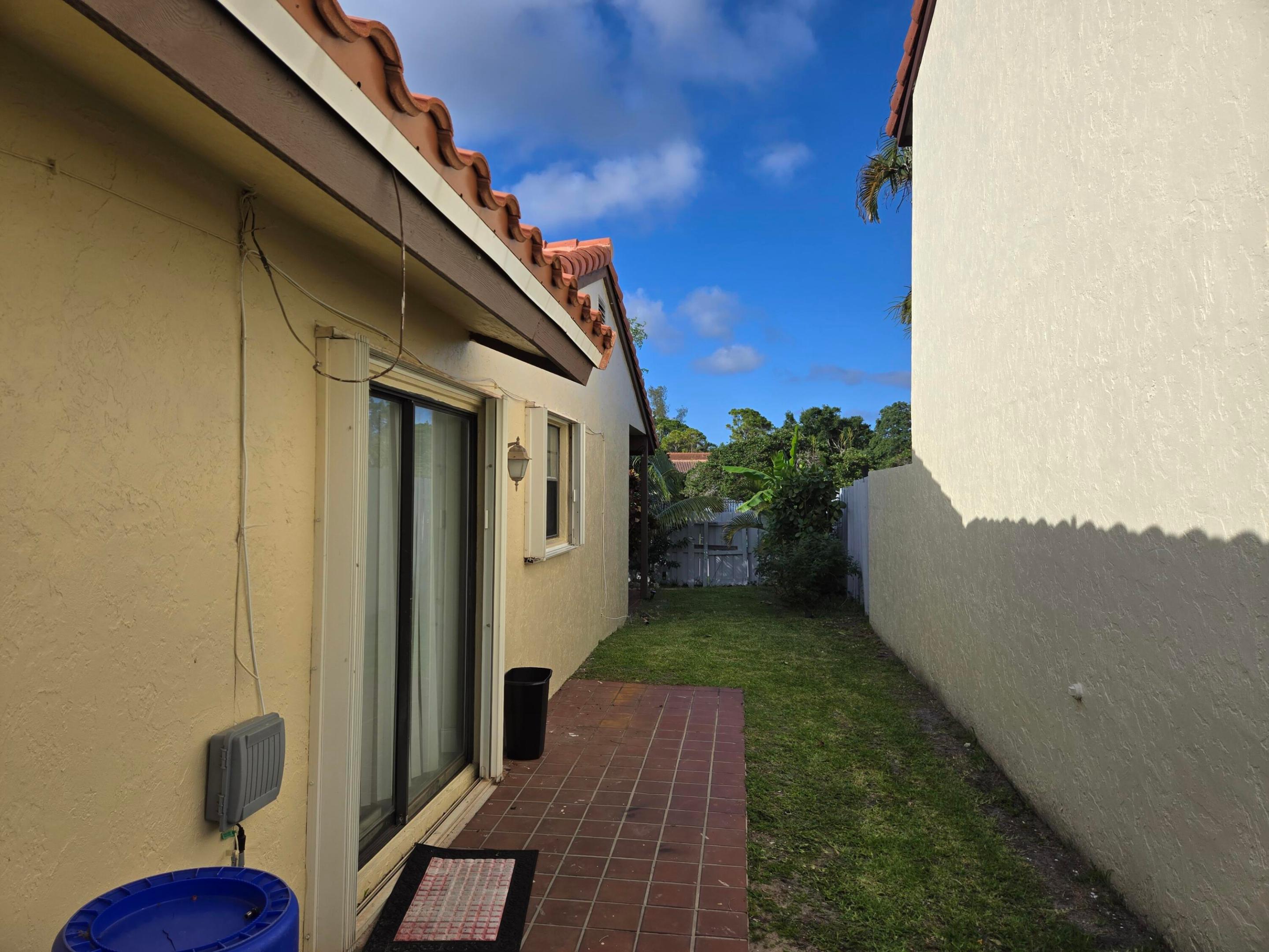 LANTANA PINES 1 SPORTSMENS CLUB - Residential