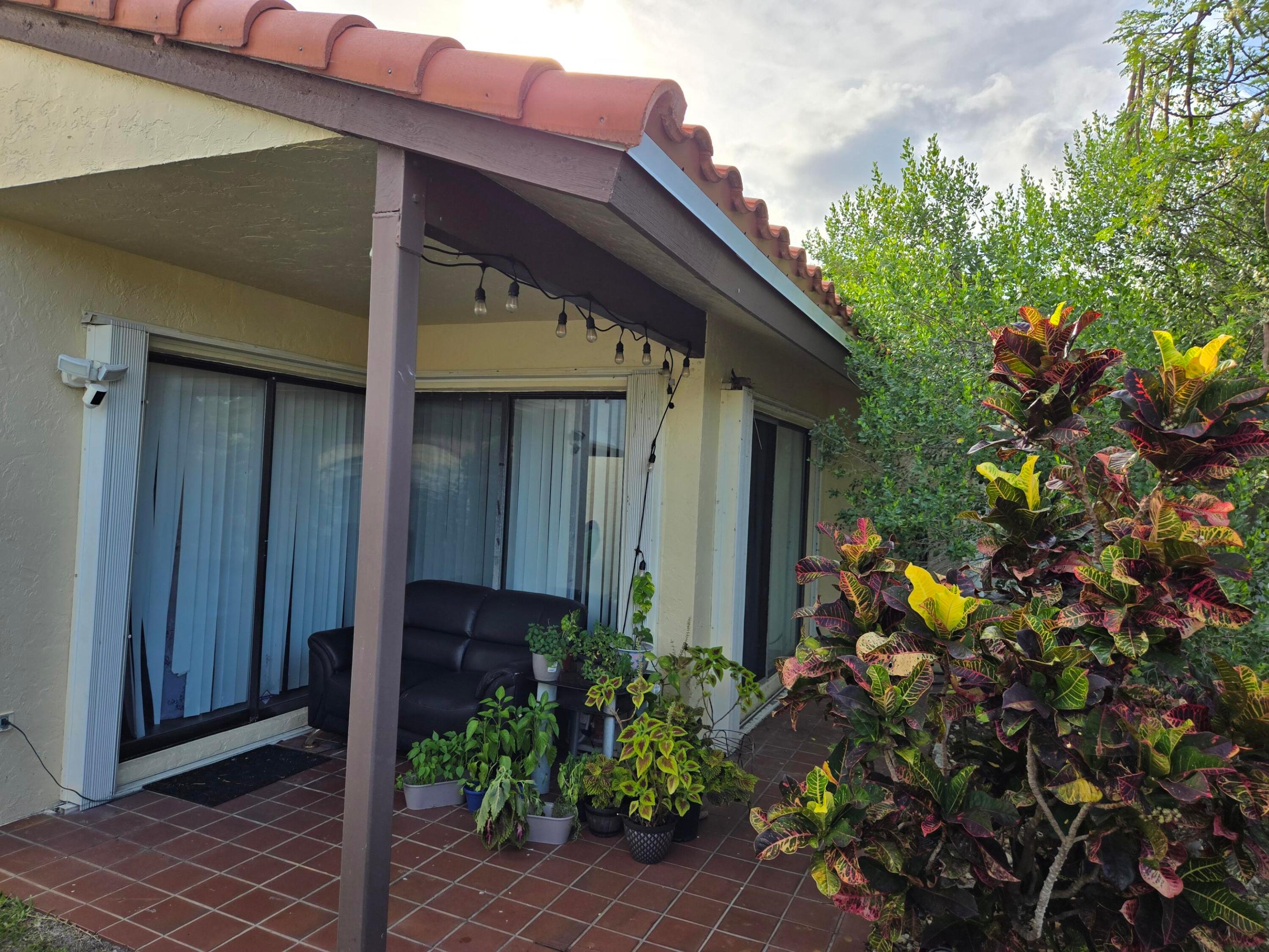 LANTANA PINES 1 SPORTSMENS CLUB - Residential