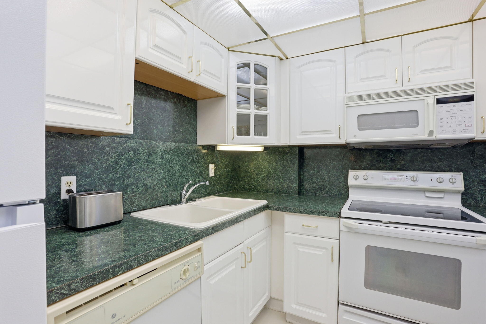2000 S Ocean Boulevard 2L