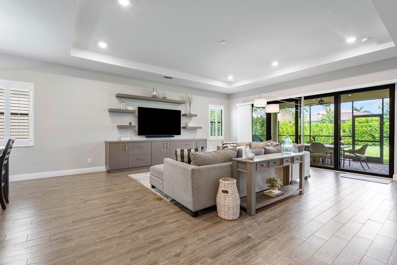 Parkland Bay 183-49 B - Residential