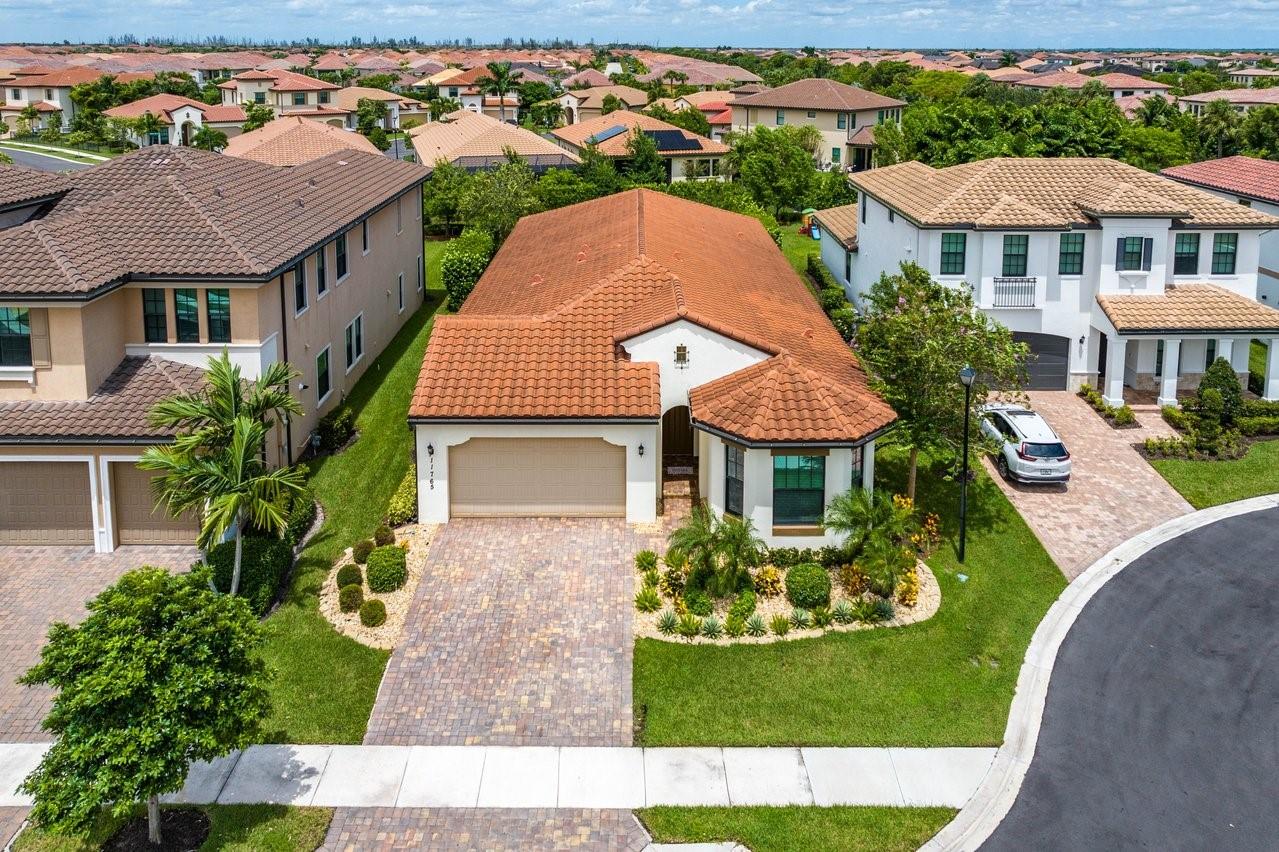 Parkland Bay 183-49 B - Residential