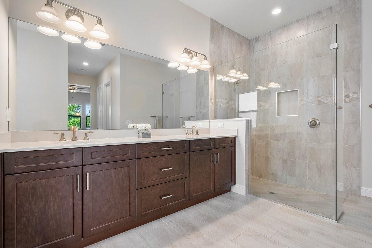 Parkland Bay 183-49 B - Residential