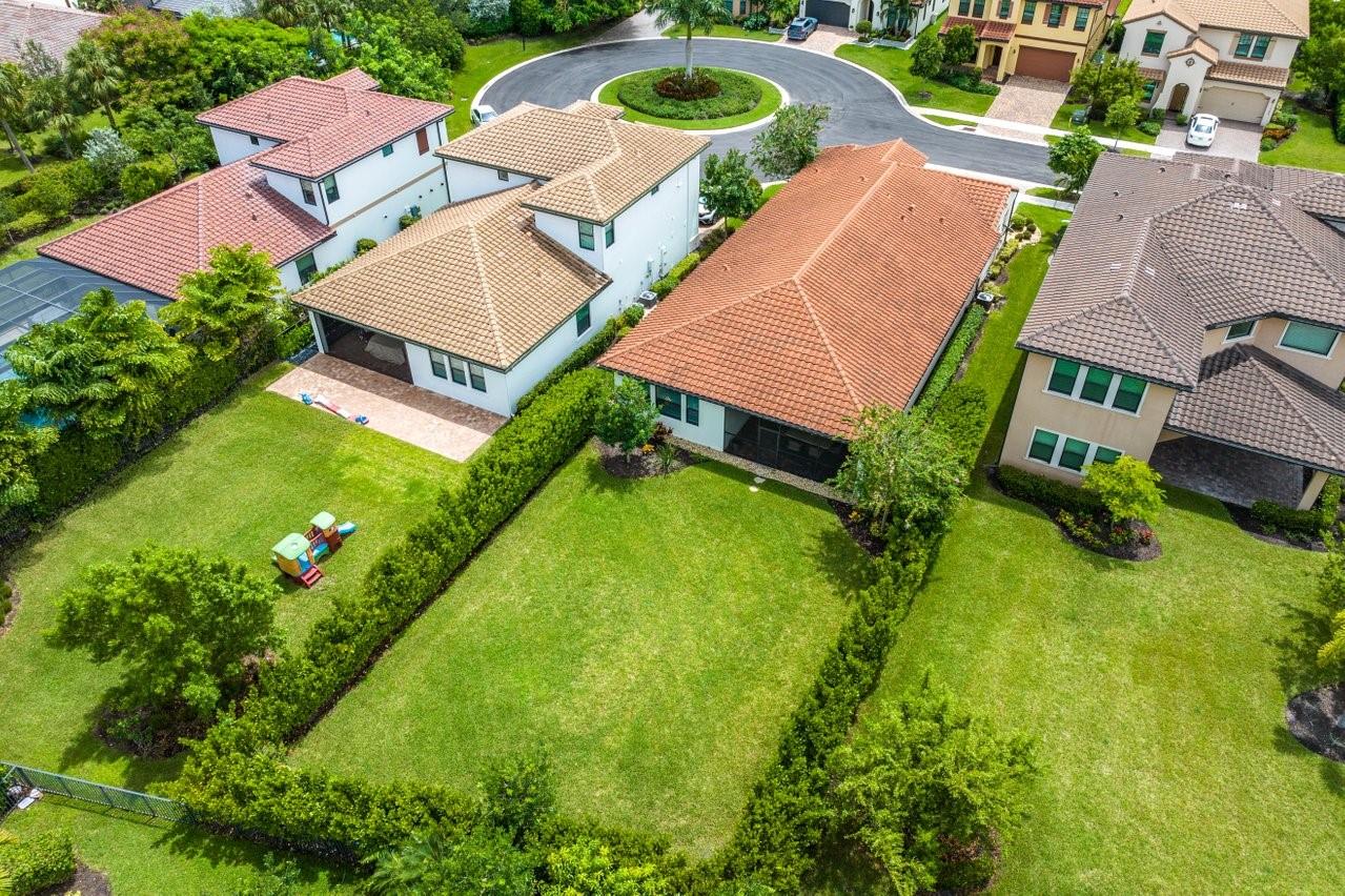 Parkland Bay 183-49 B - Residential