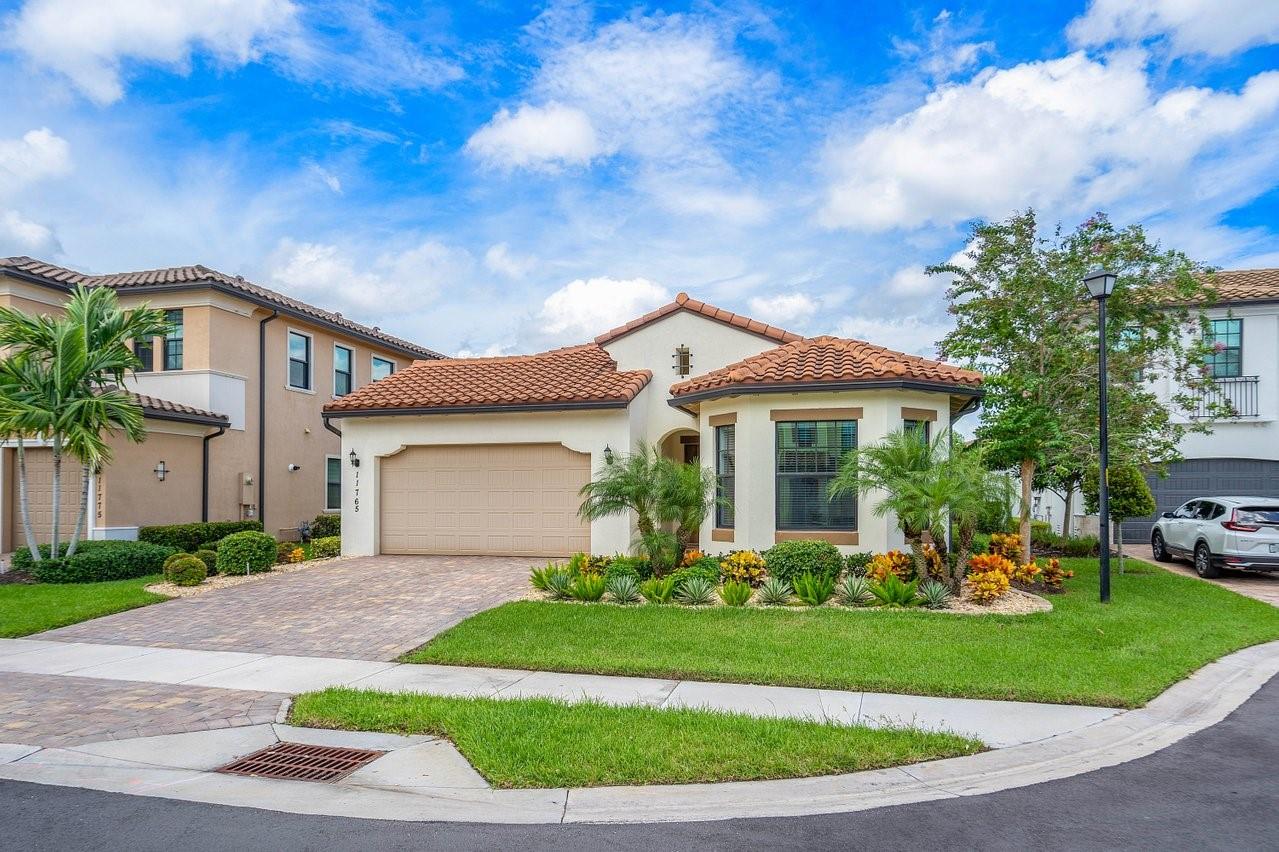 Parkland Bay 183-49 B - Residential