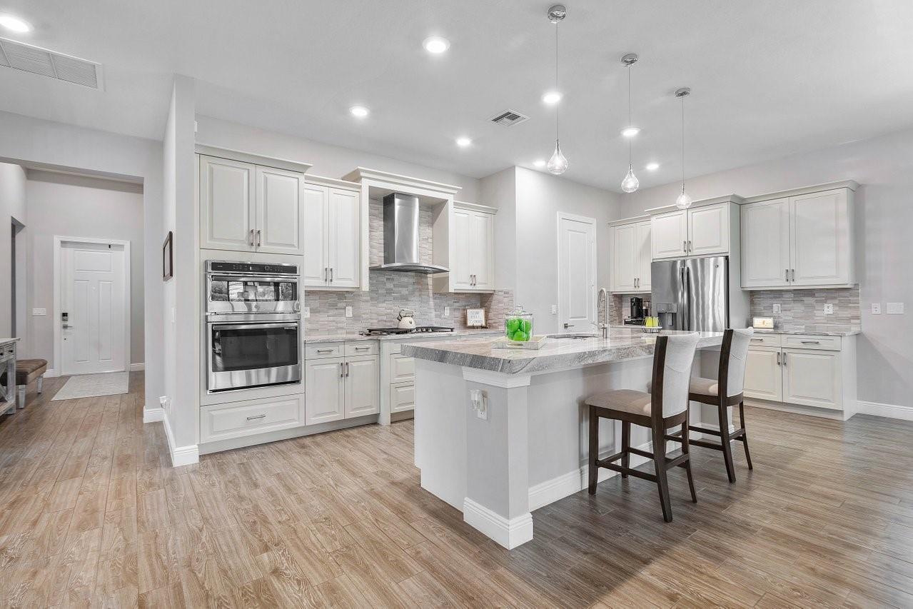 Parkland Bay 183-49 B - Residential
