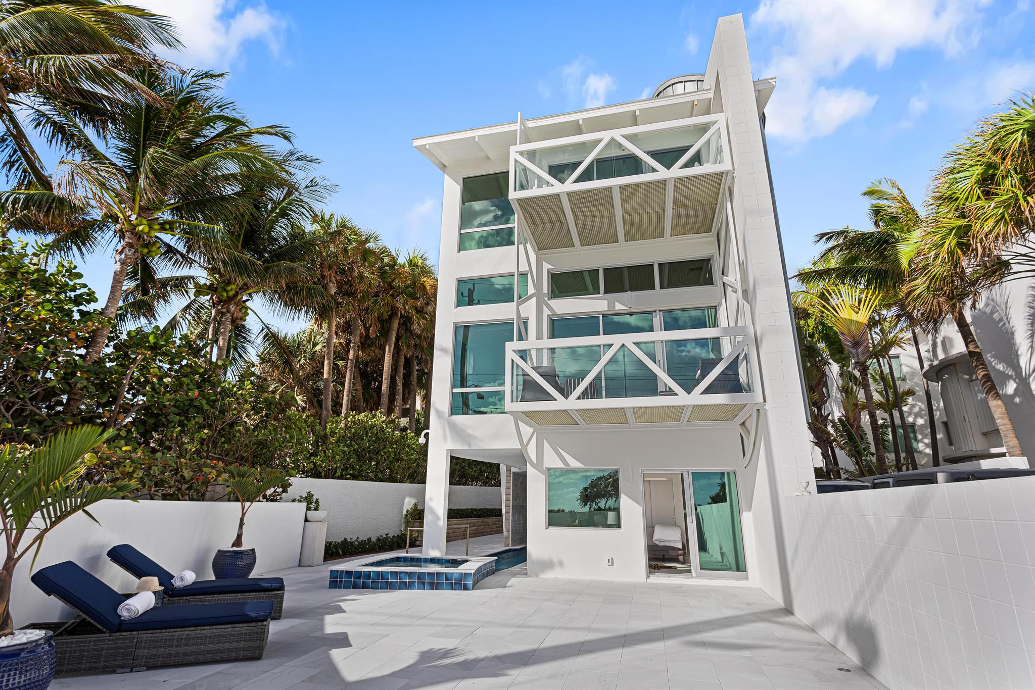 PALM BEACH SHORE ACRES - Residential