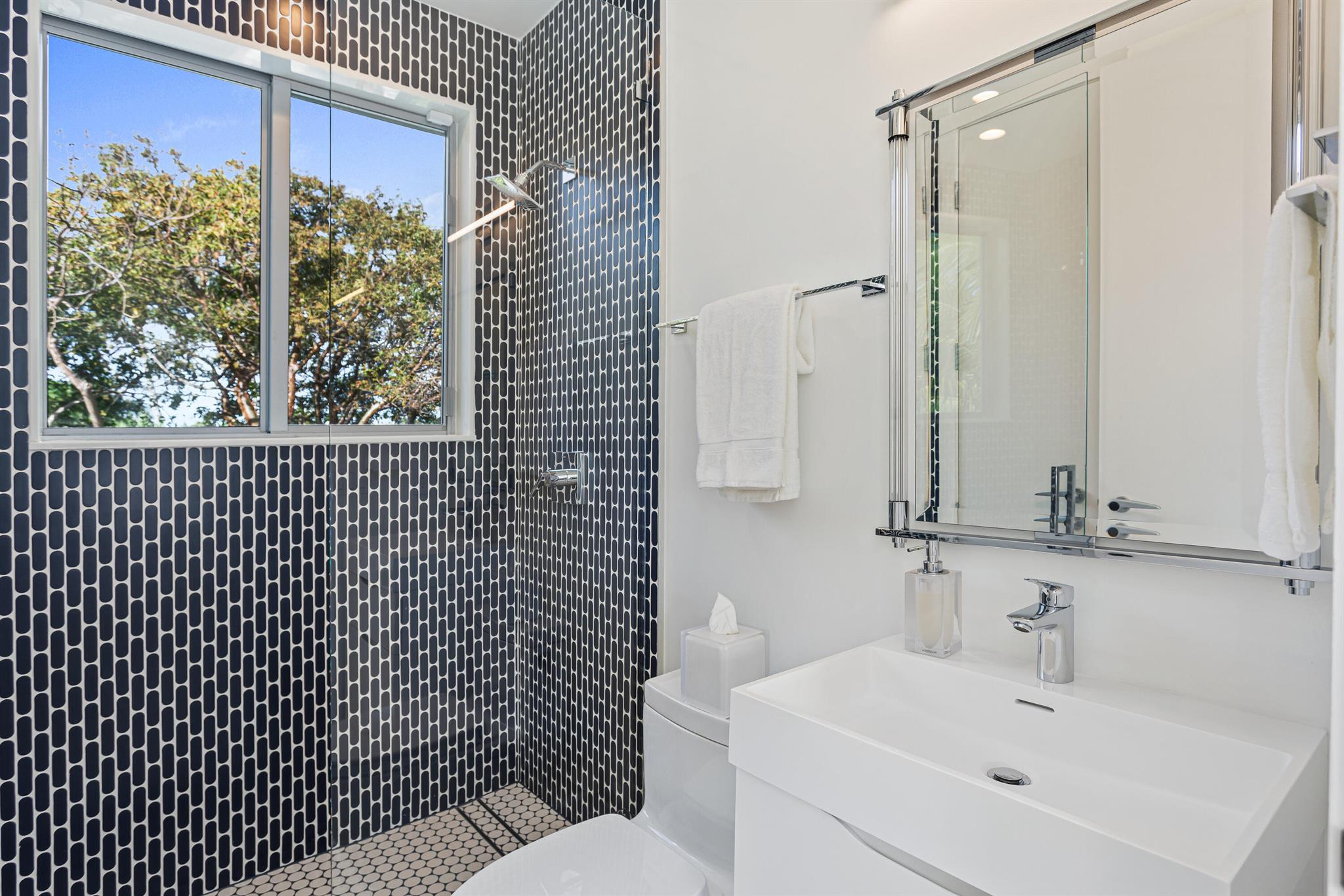 PALM BEACH SHORE ACRES - Residential