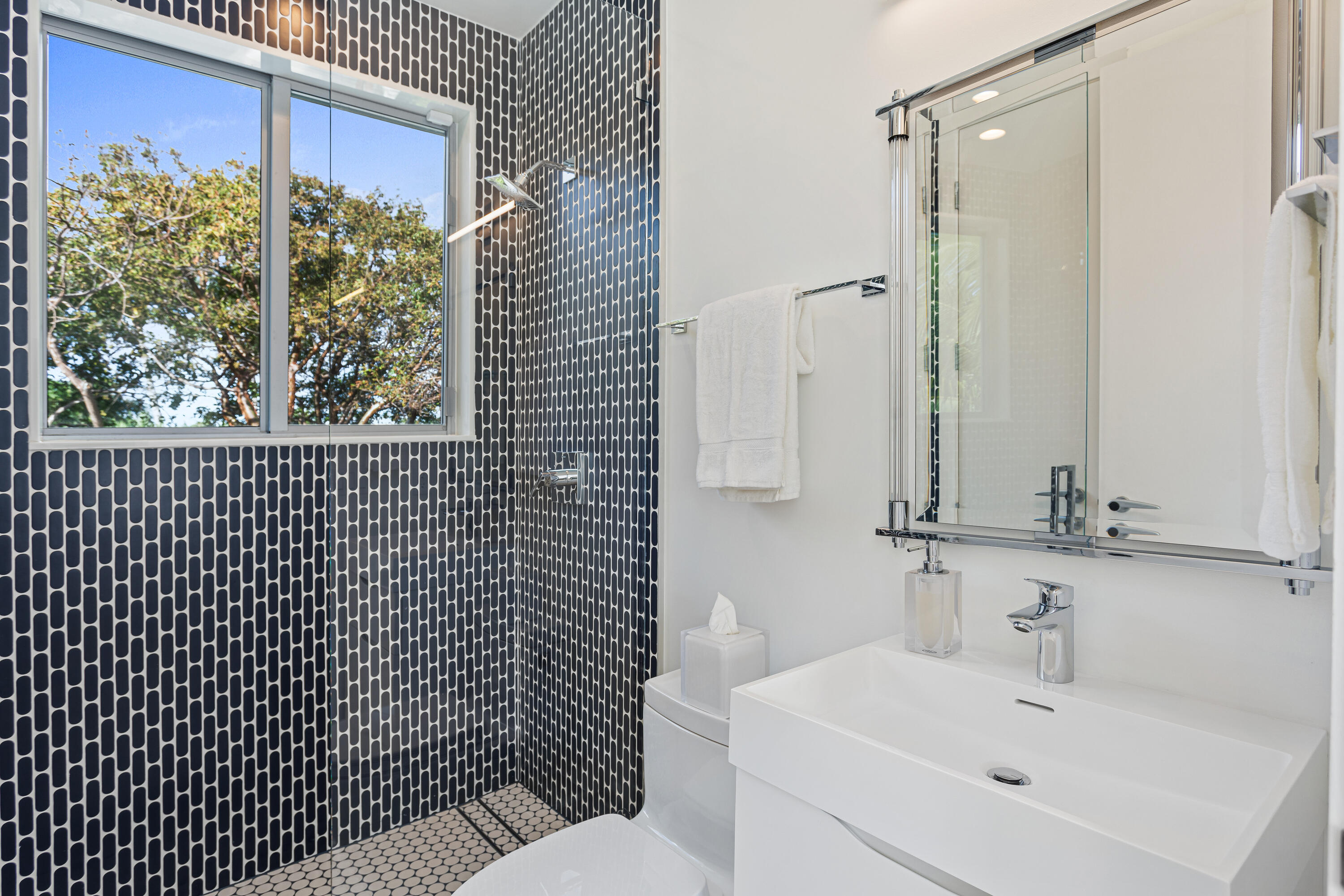 PALM BEACH SHORE ACRES - Residential