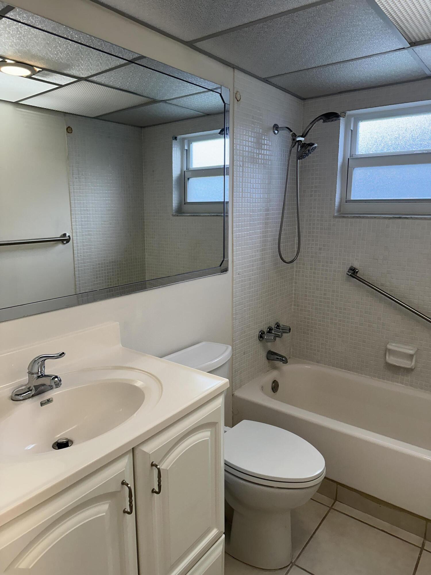 KINGS POINT BRITTANY COND - Residential Lease