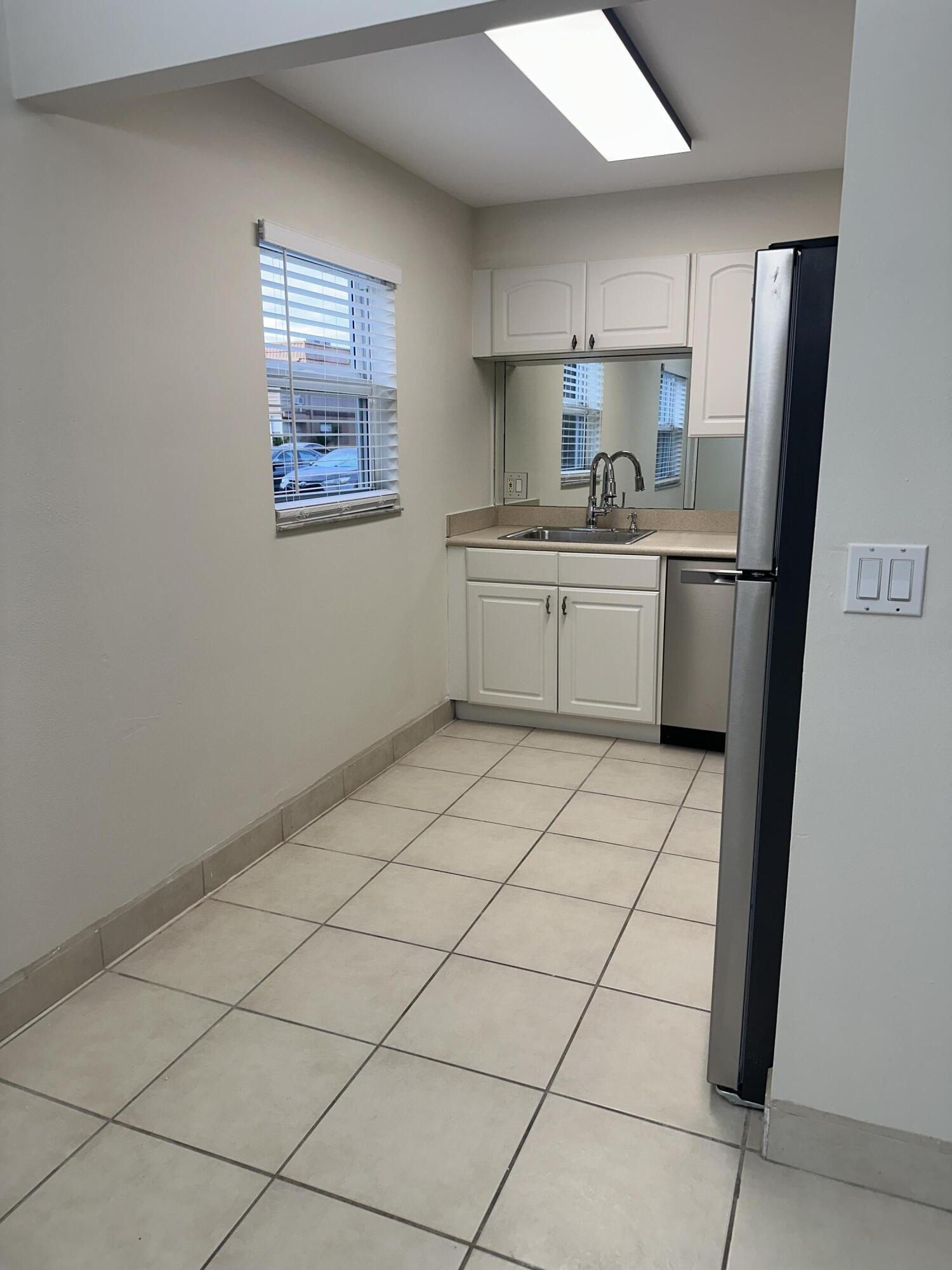 KINGS POINT BRITTANY COND - Residential Lease