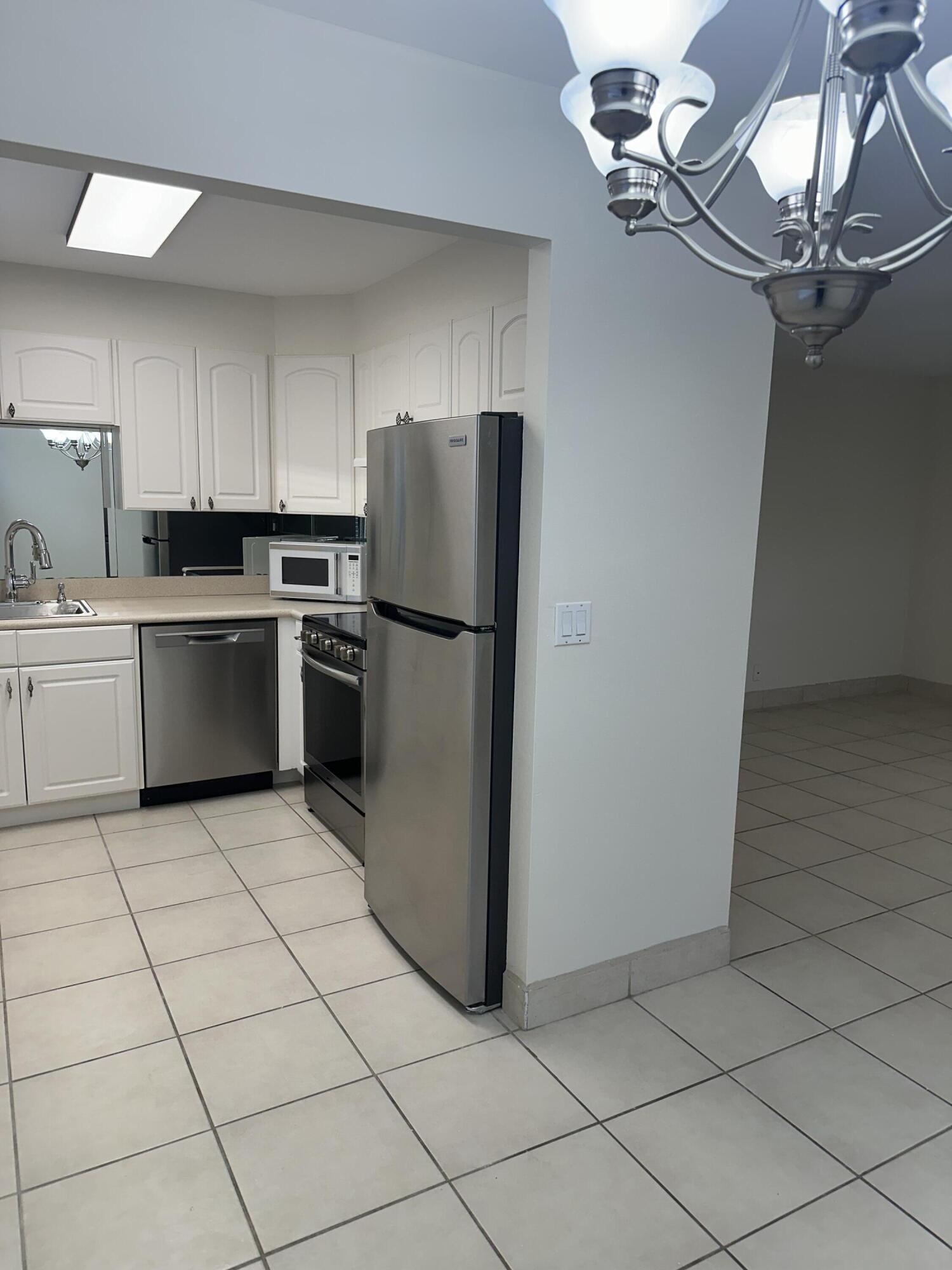 KINGS POINT BRITTANY COND - Residential Lease