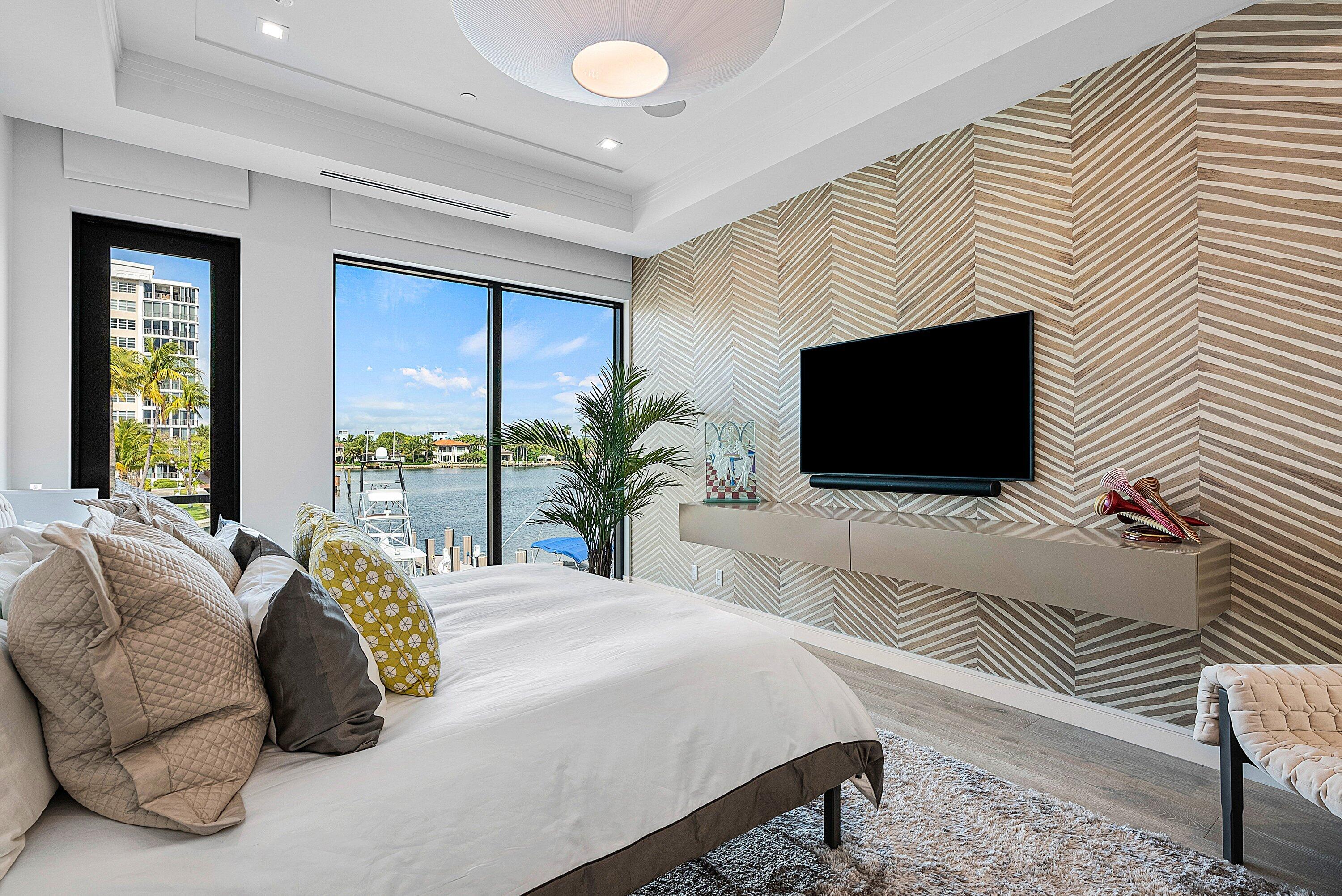 COVE 4 CONDO - Residential