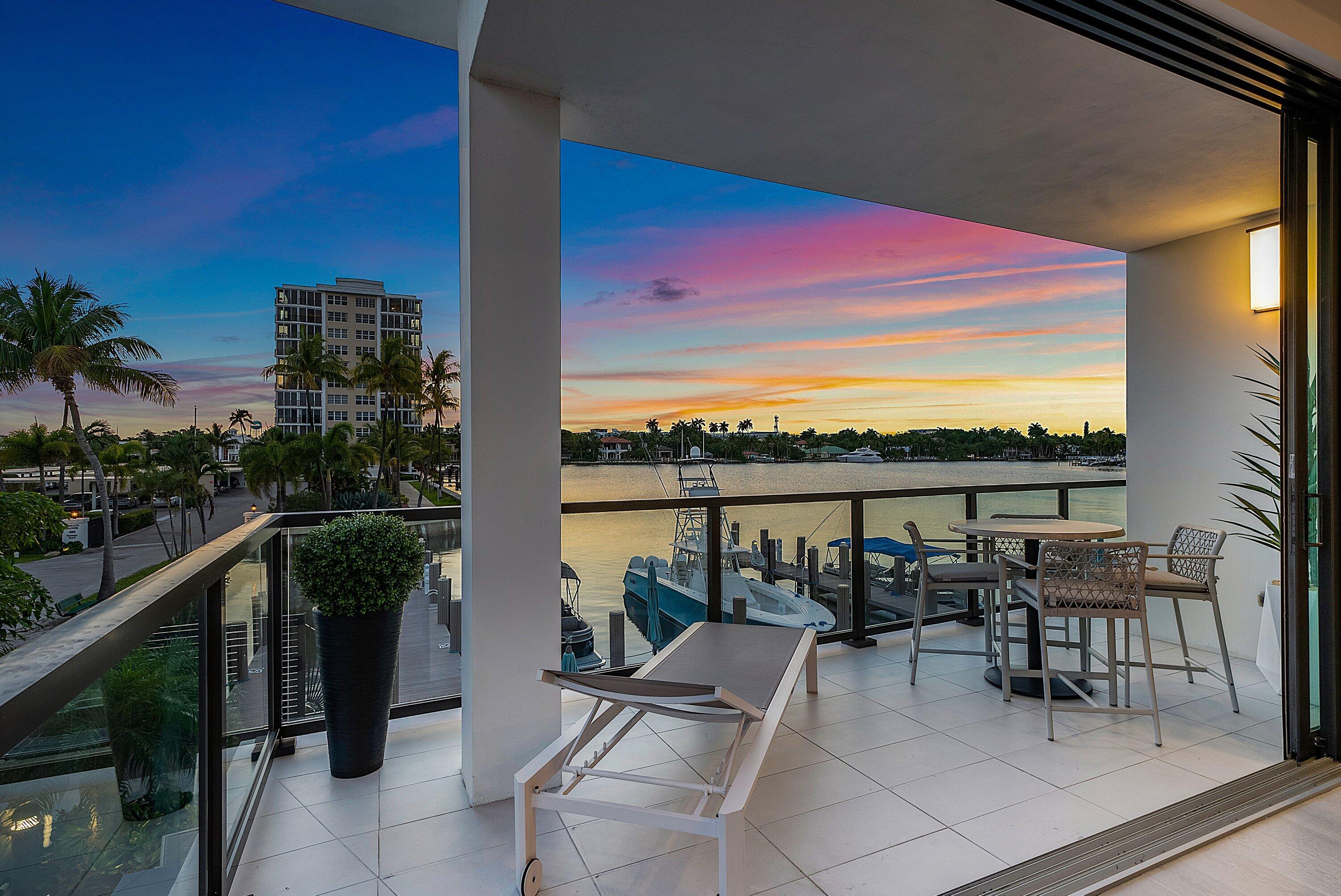 COVE 4 CONDO - Residential