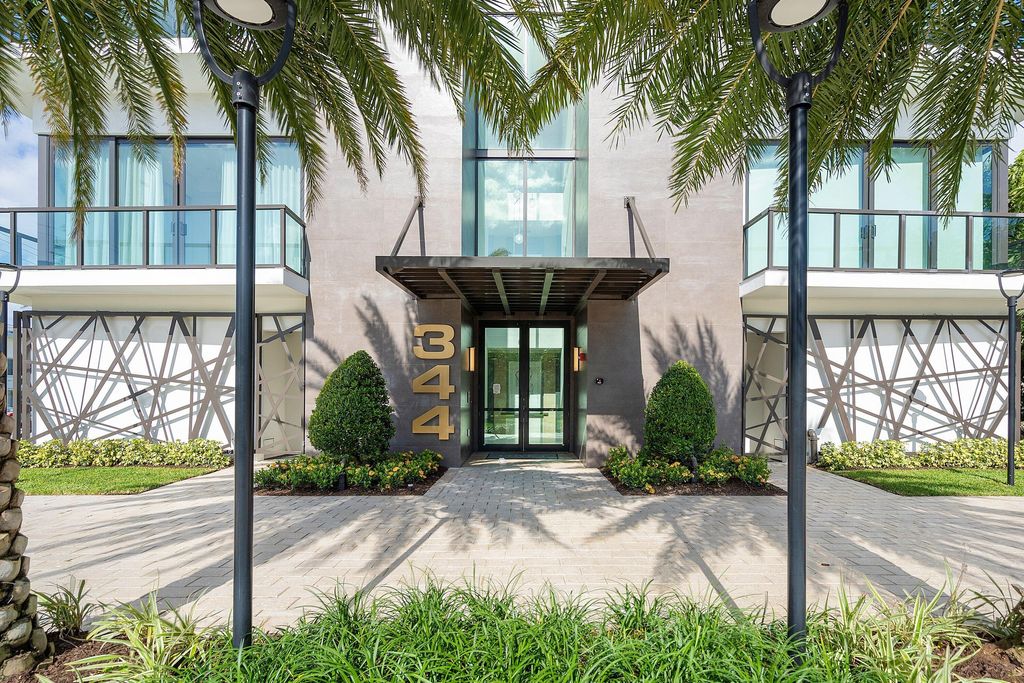 Photo of 344 Venetian Drive #101, Delray Beach, FL 33483 (MLS # B26001313)