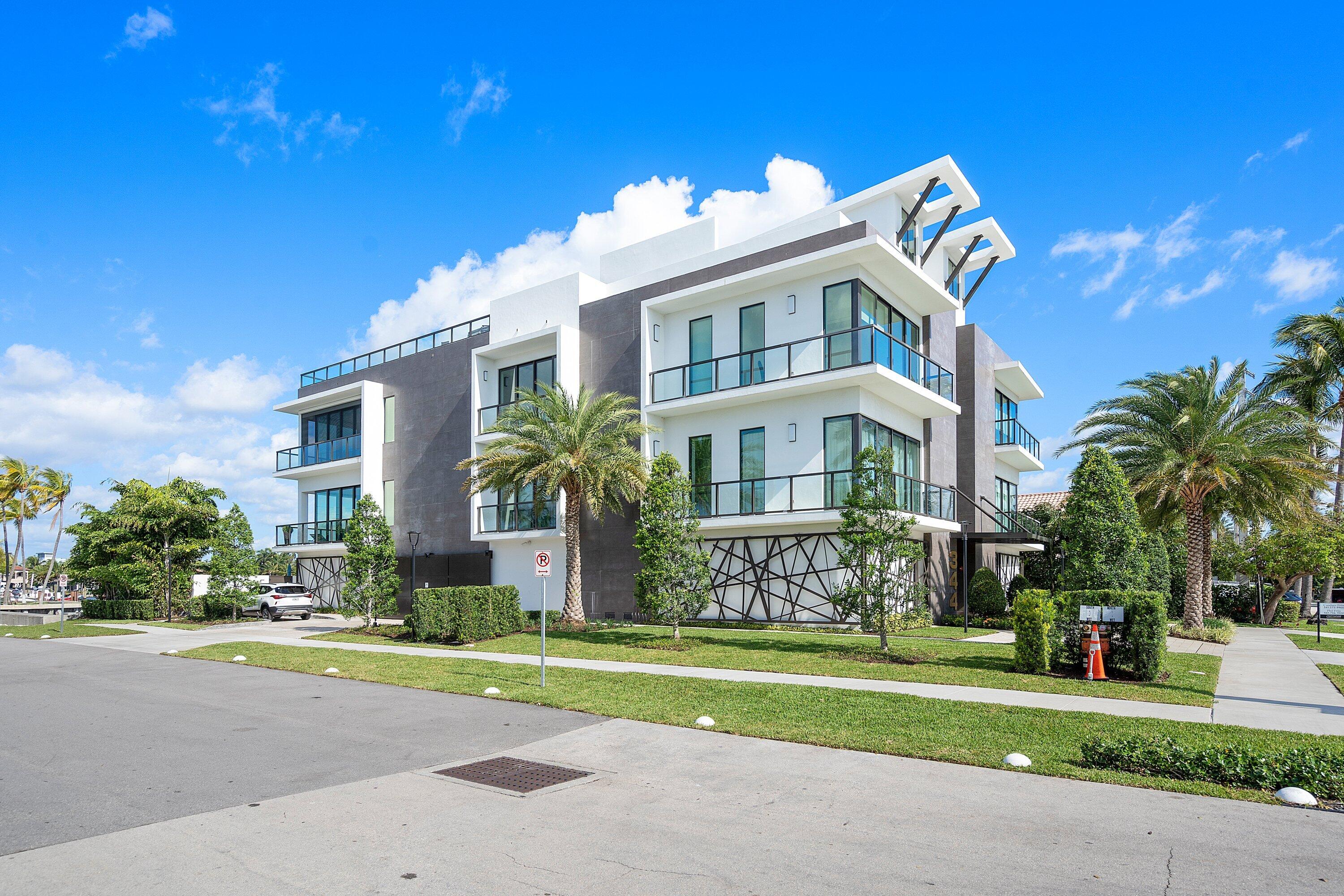 COVE 4 CONDO - Residential