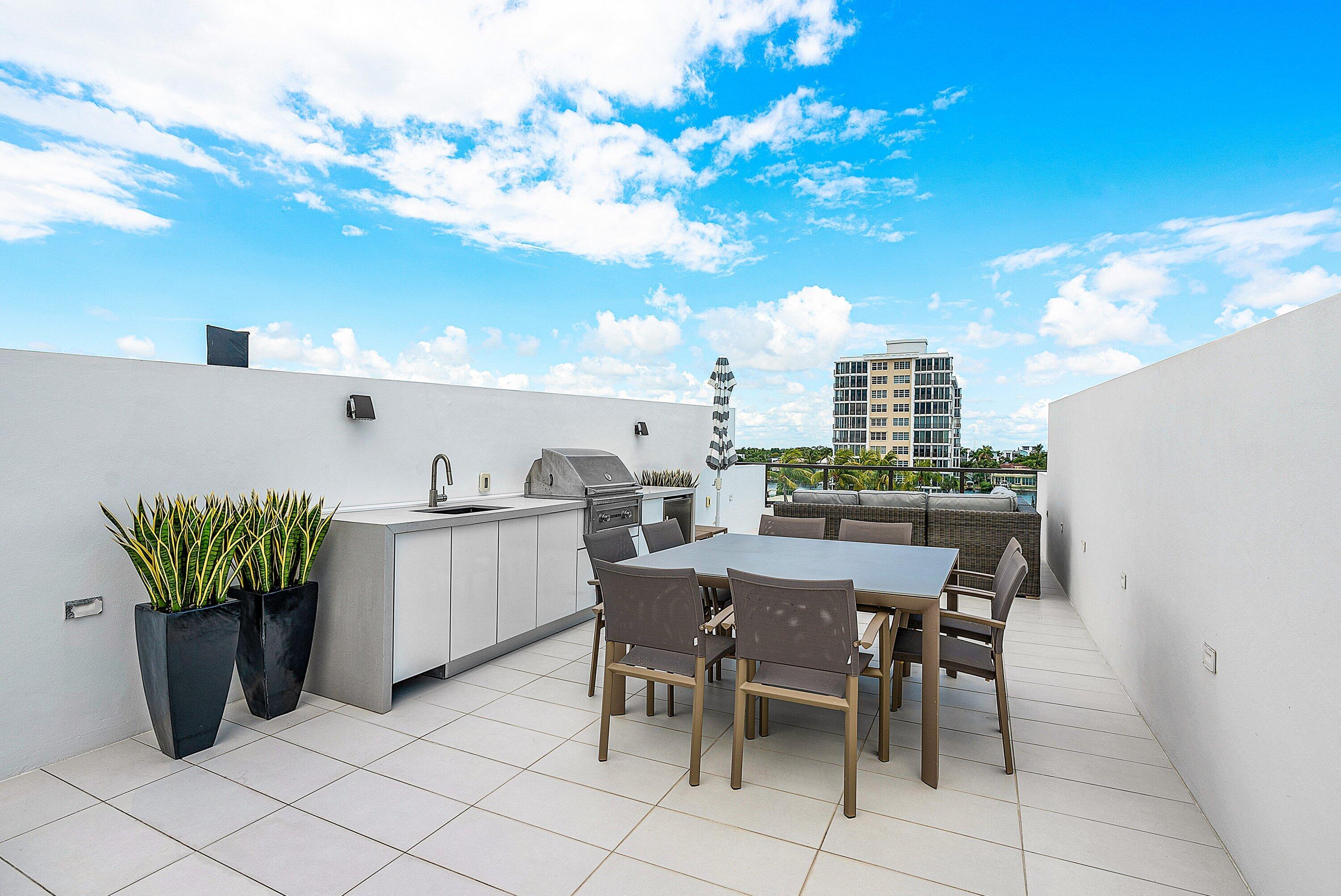 COVE 4 CONDO - Residential