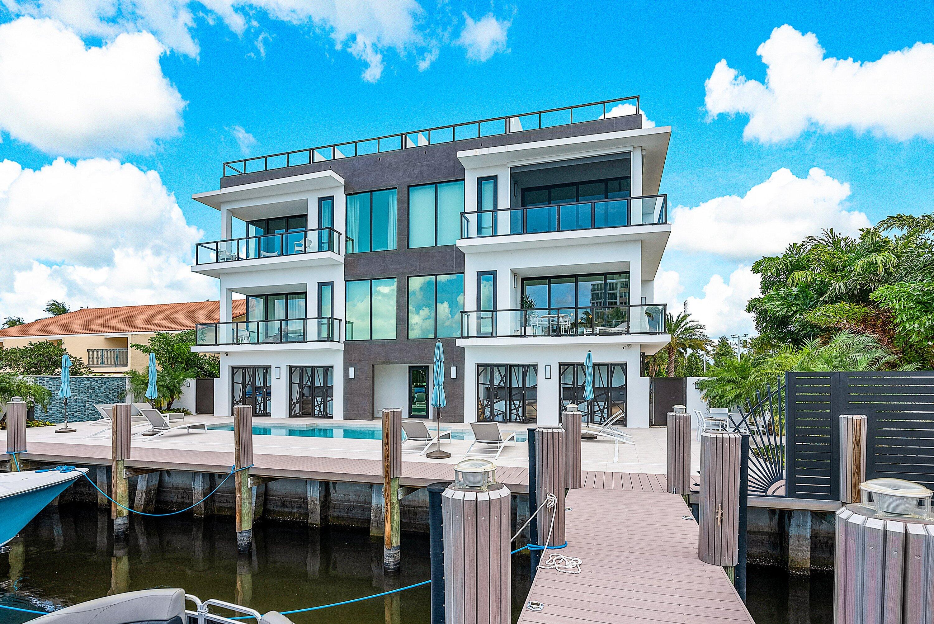 COVE 4 CONDO - Residential