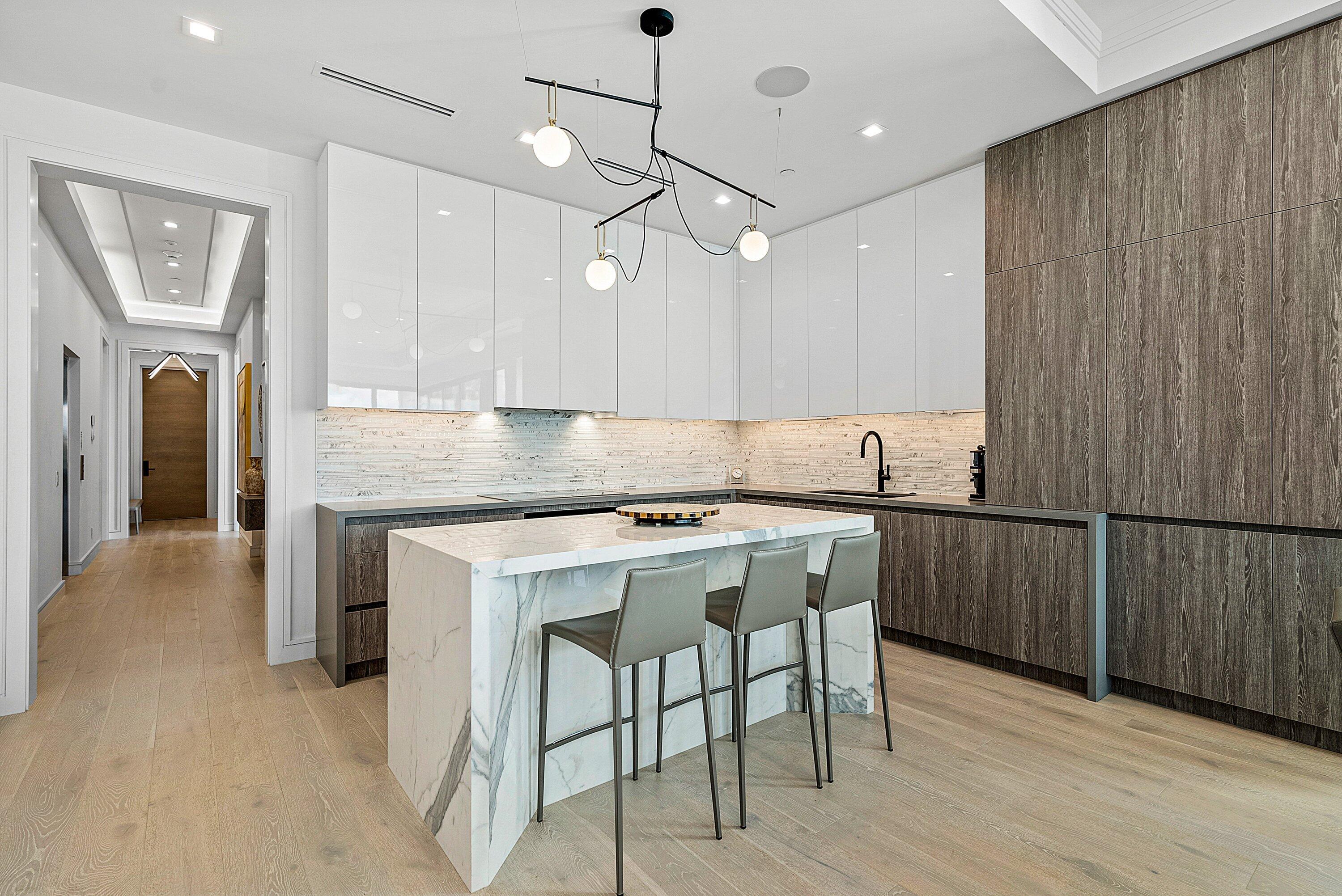 COVE 4 CONDO - Residential