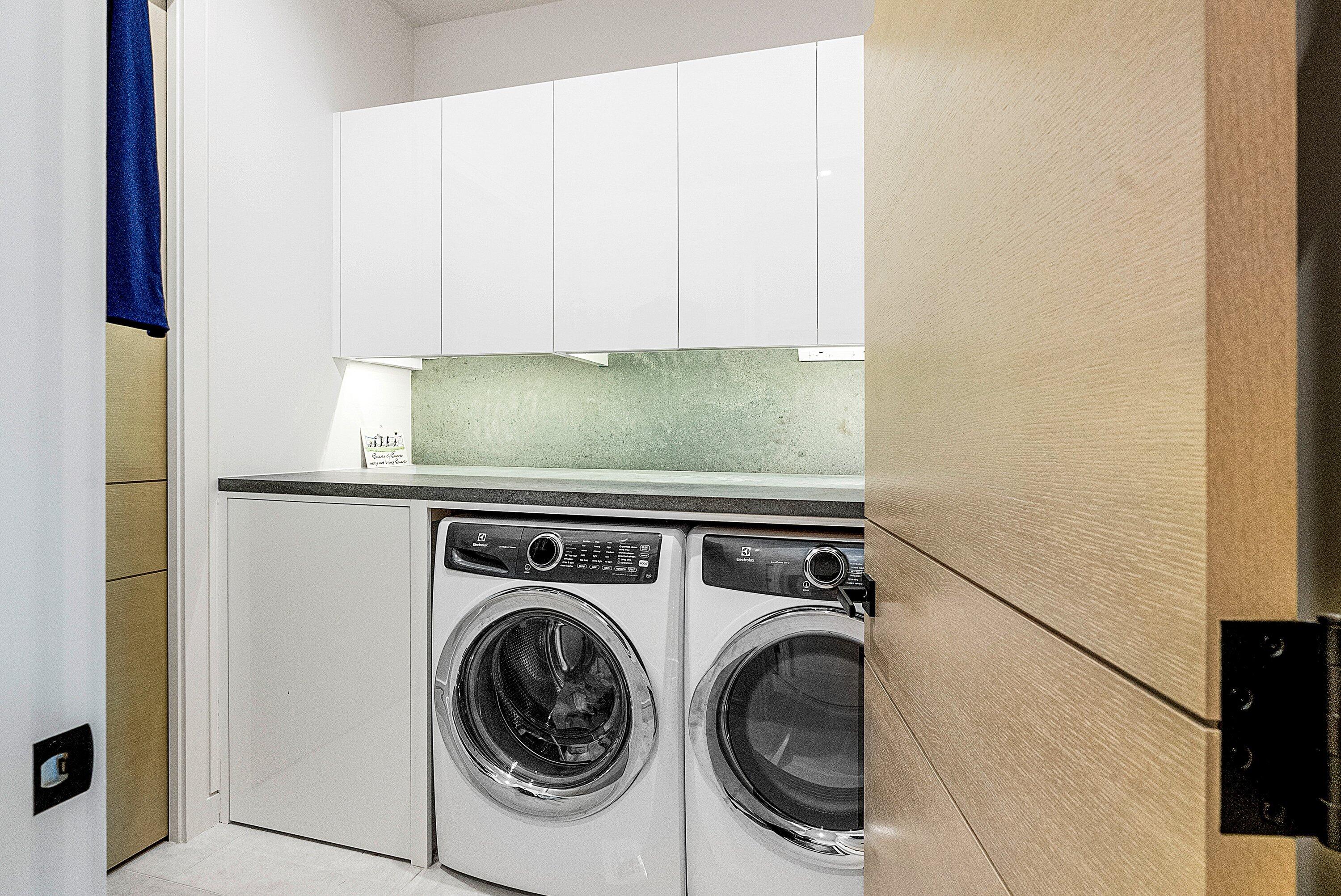 COVE 4 CONDO - Residential