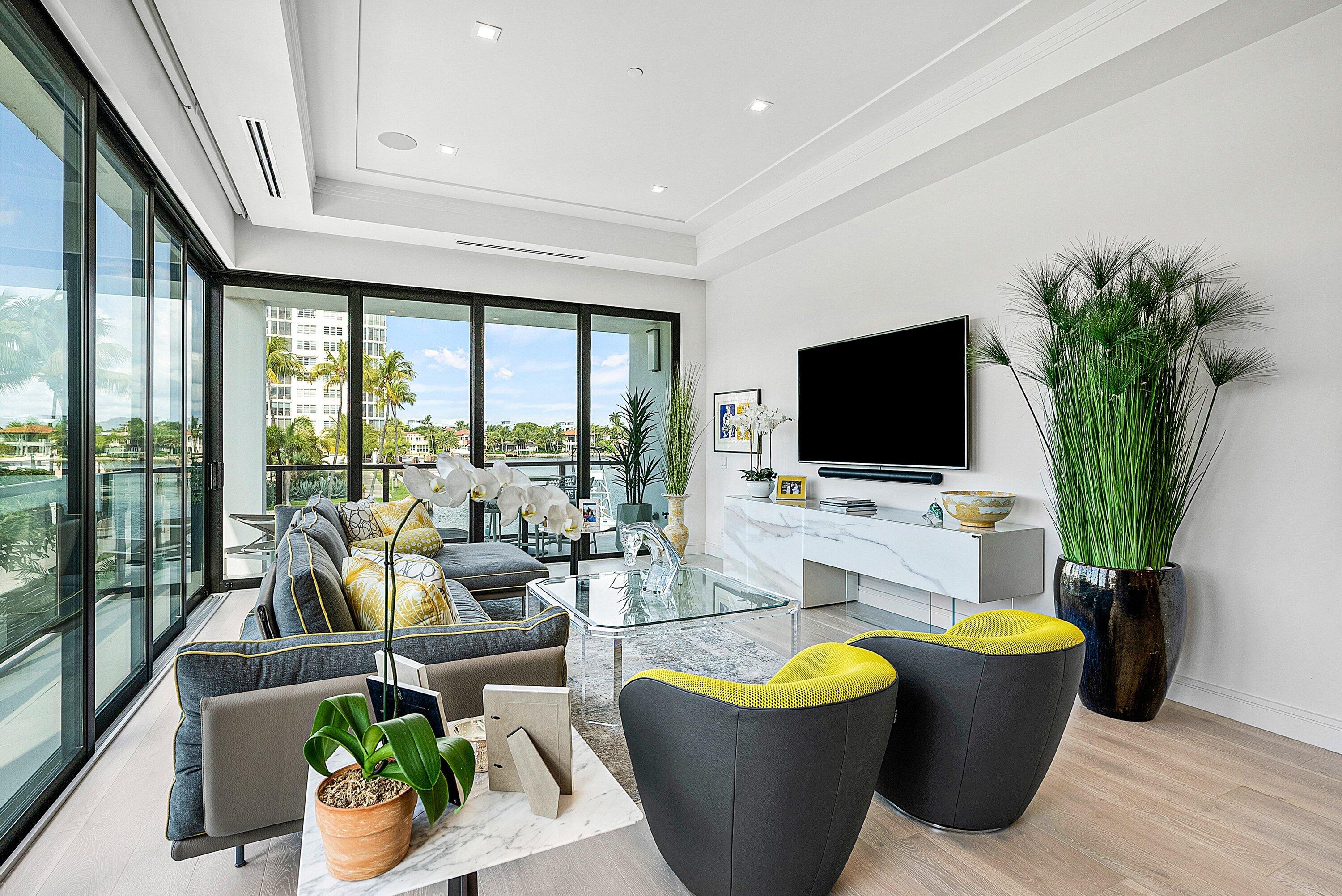 COVE 4 CONDO - Residential