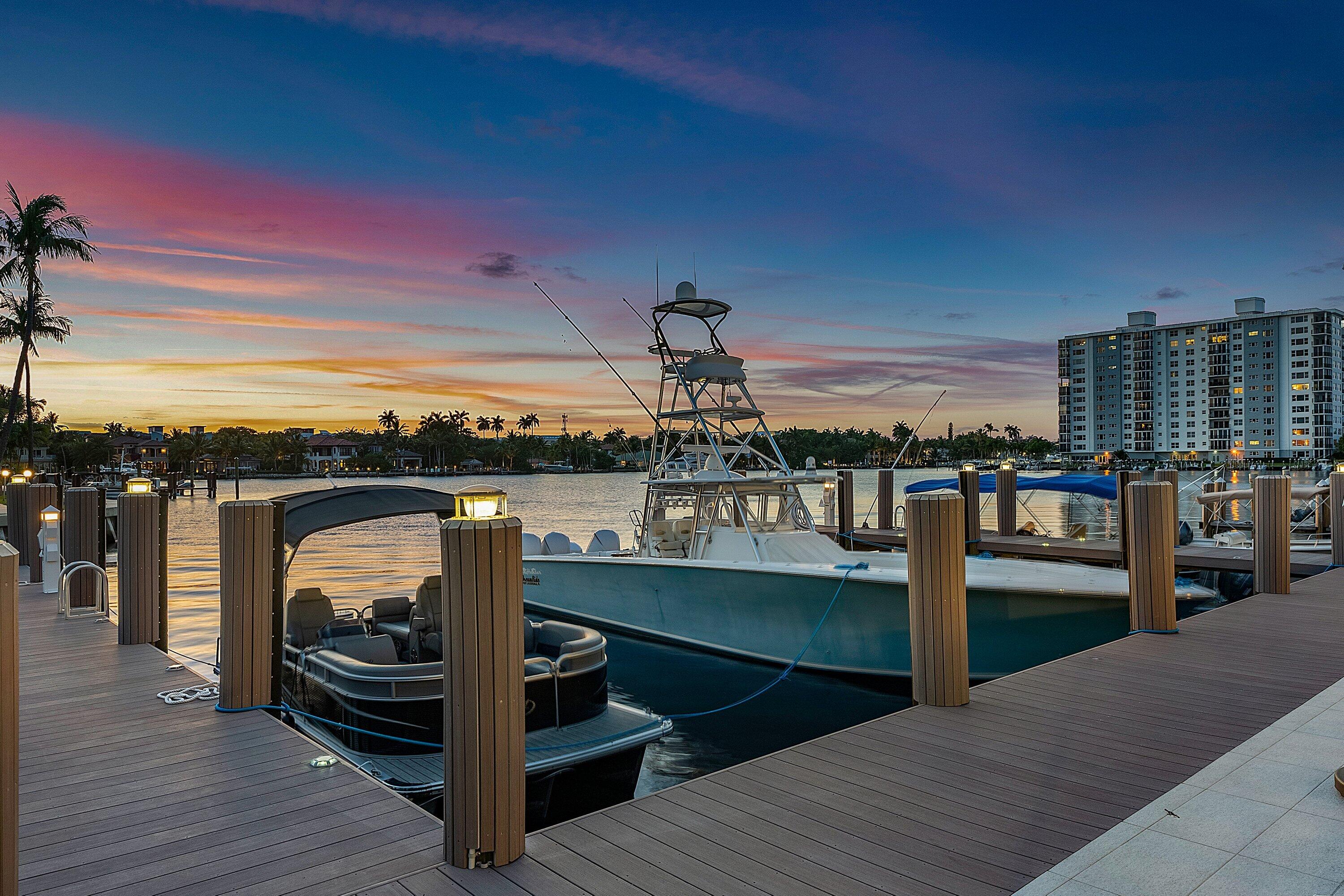 COVE 4 CONDO - Residential