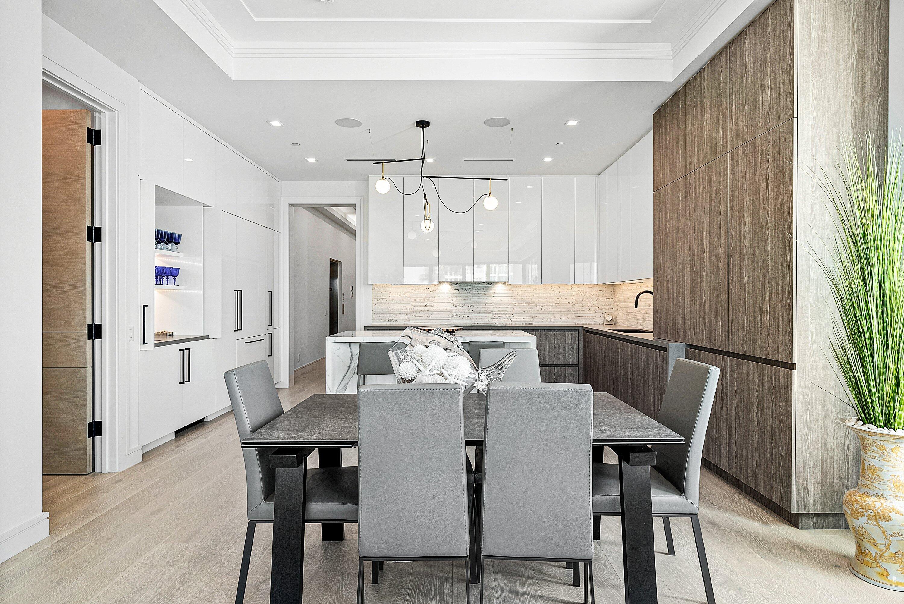 COVE 4 CONDO - Residential