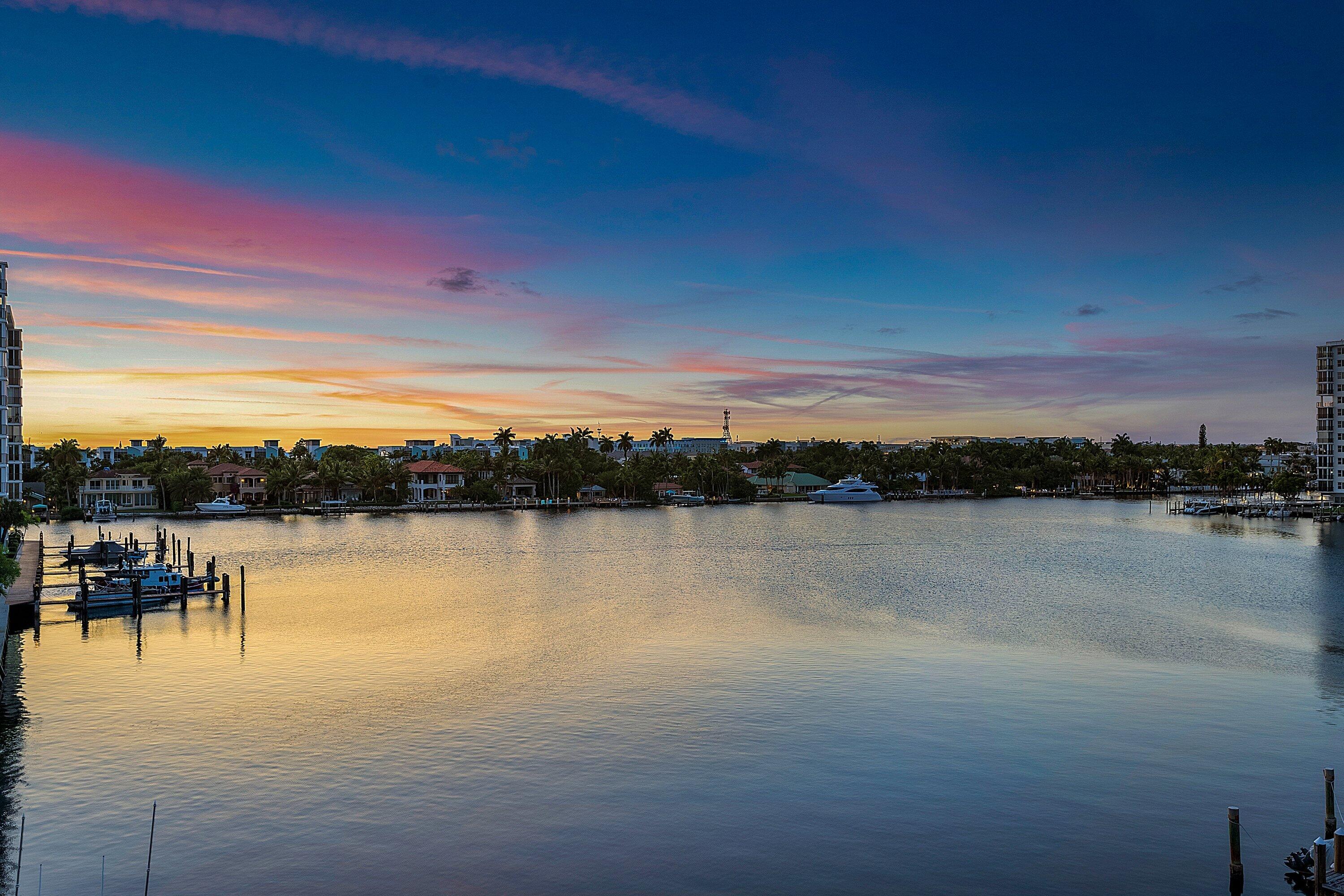 COVE 4 CONDO - Residential