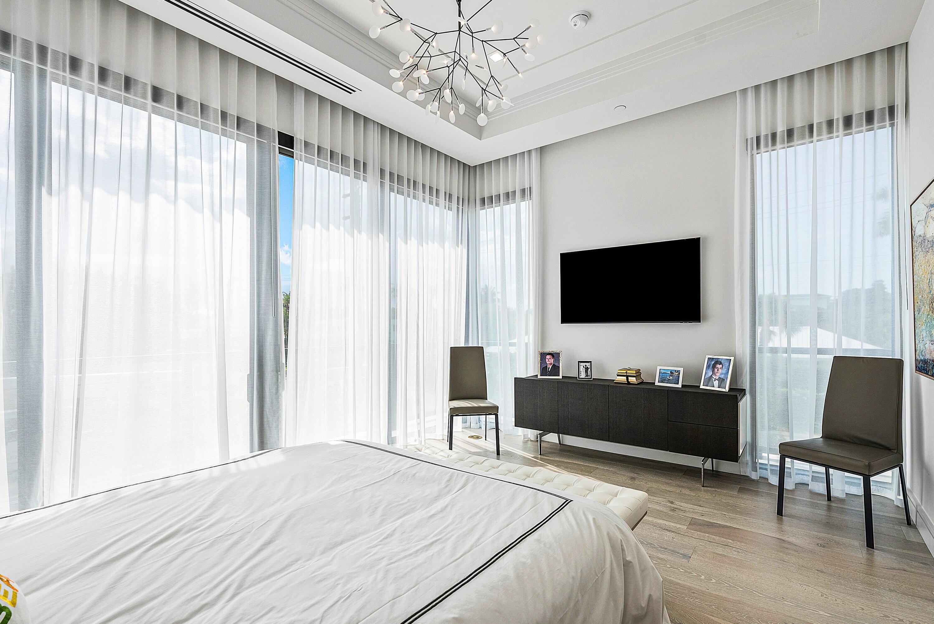 COVE 4 CONDO - Residential