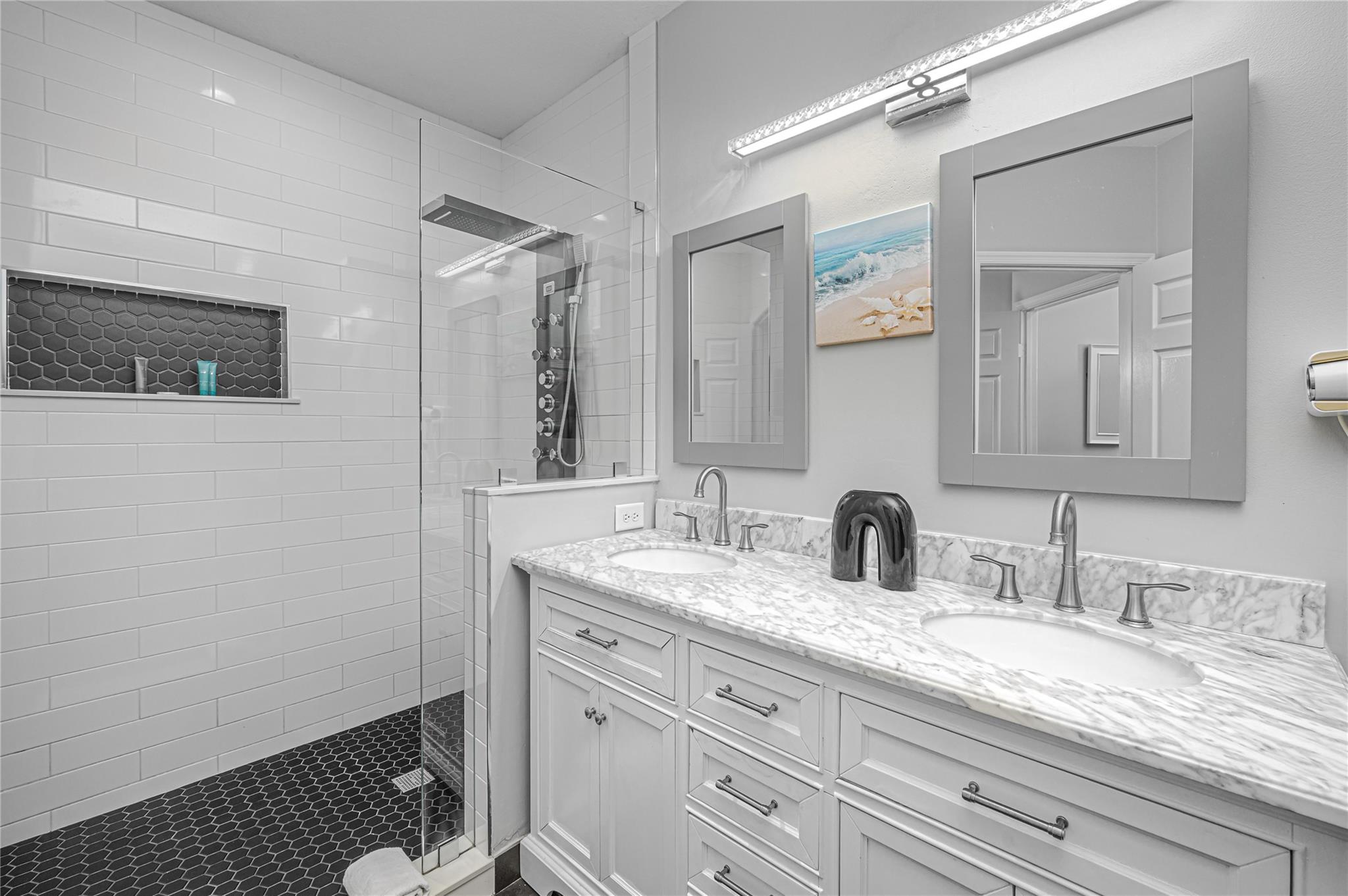 View photos, virtual tours, details... 8354 Mulligan Cir 8354