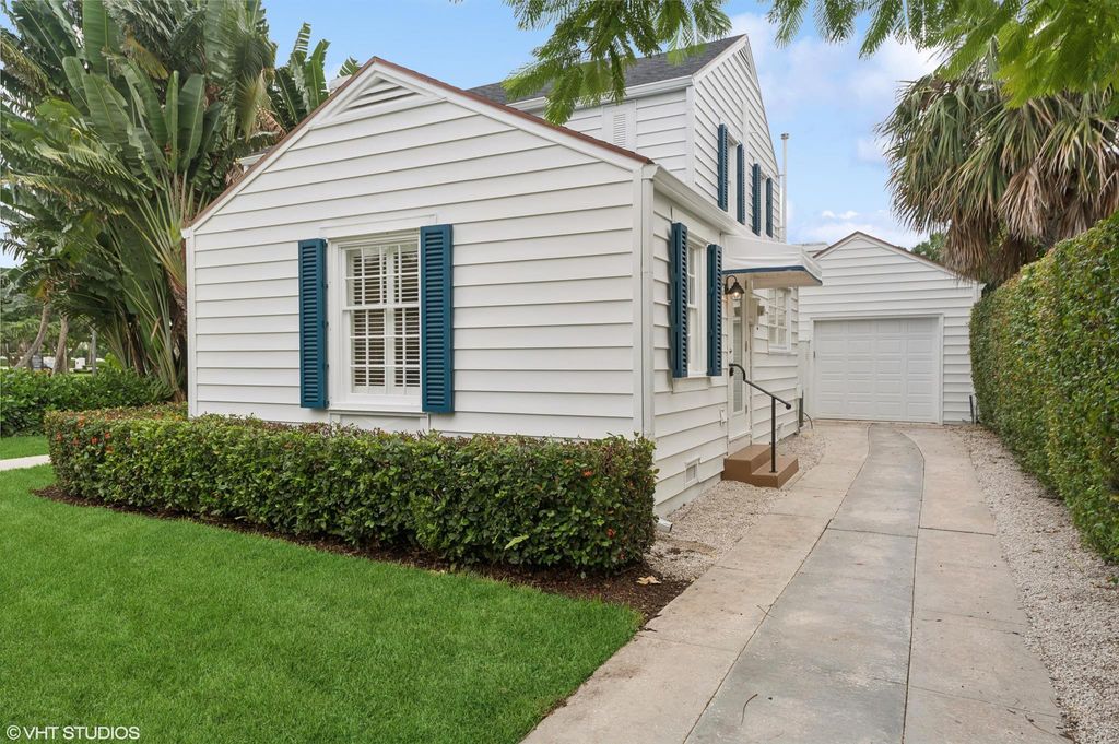 Photo of 206 Pendleton Avenue, Palm Beach, FL 33480 (MLS # R11039601)