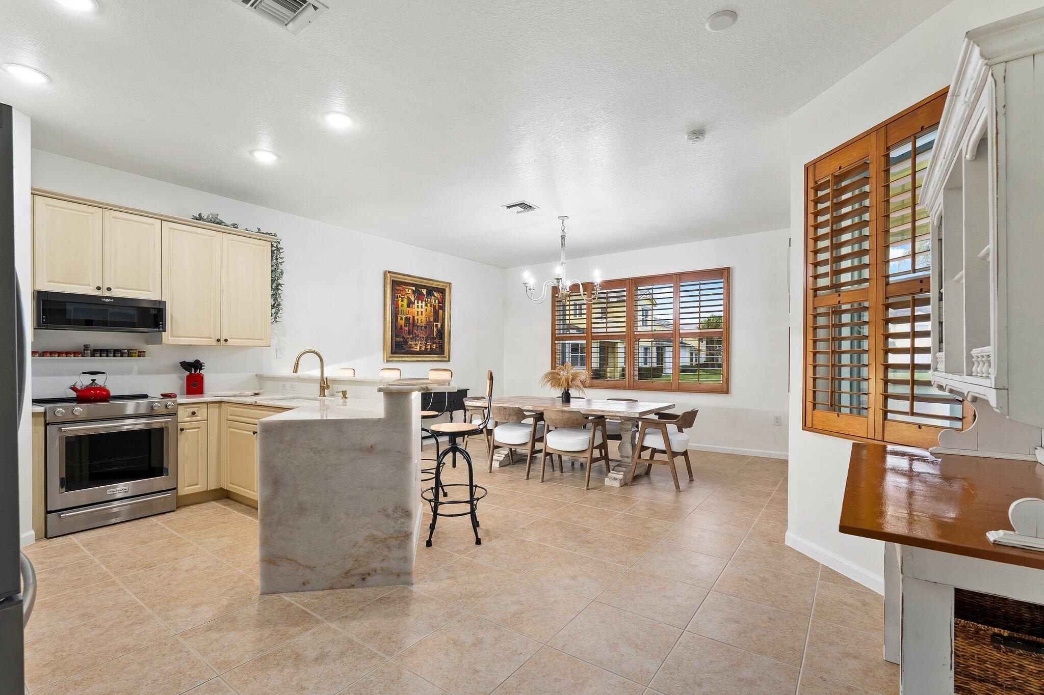 MARINER BAY - Residential Lease