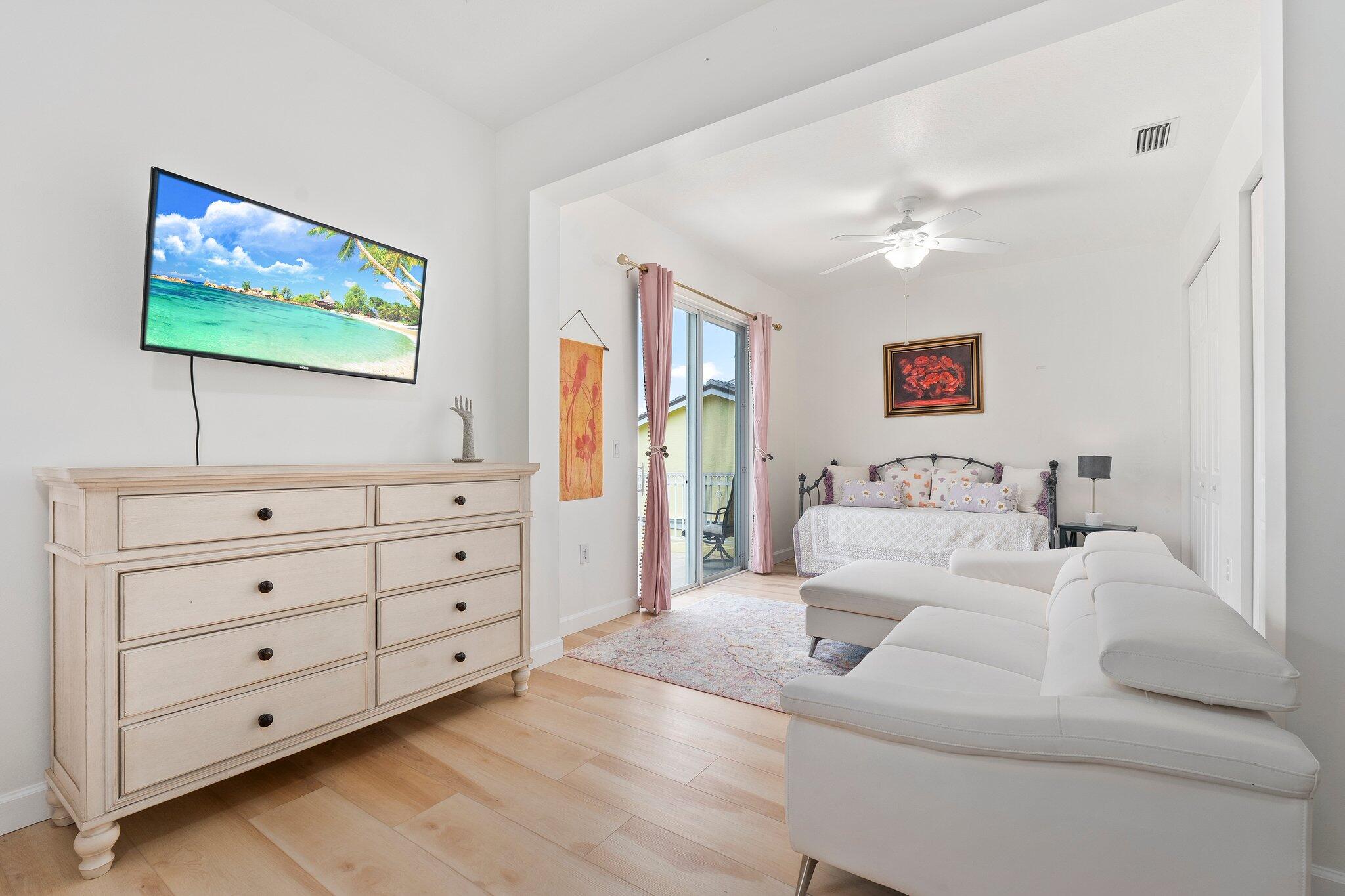 MARINER BAY - Residential Lease