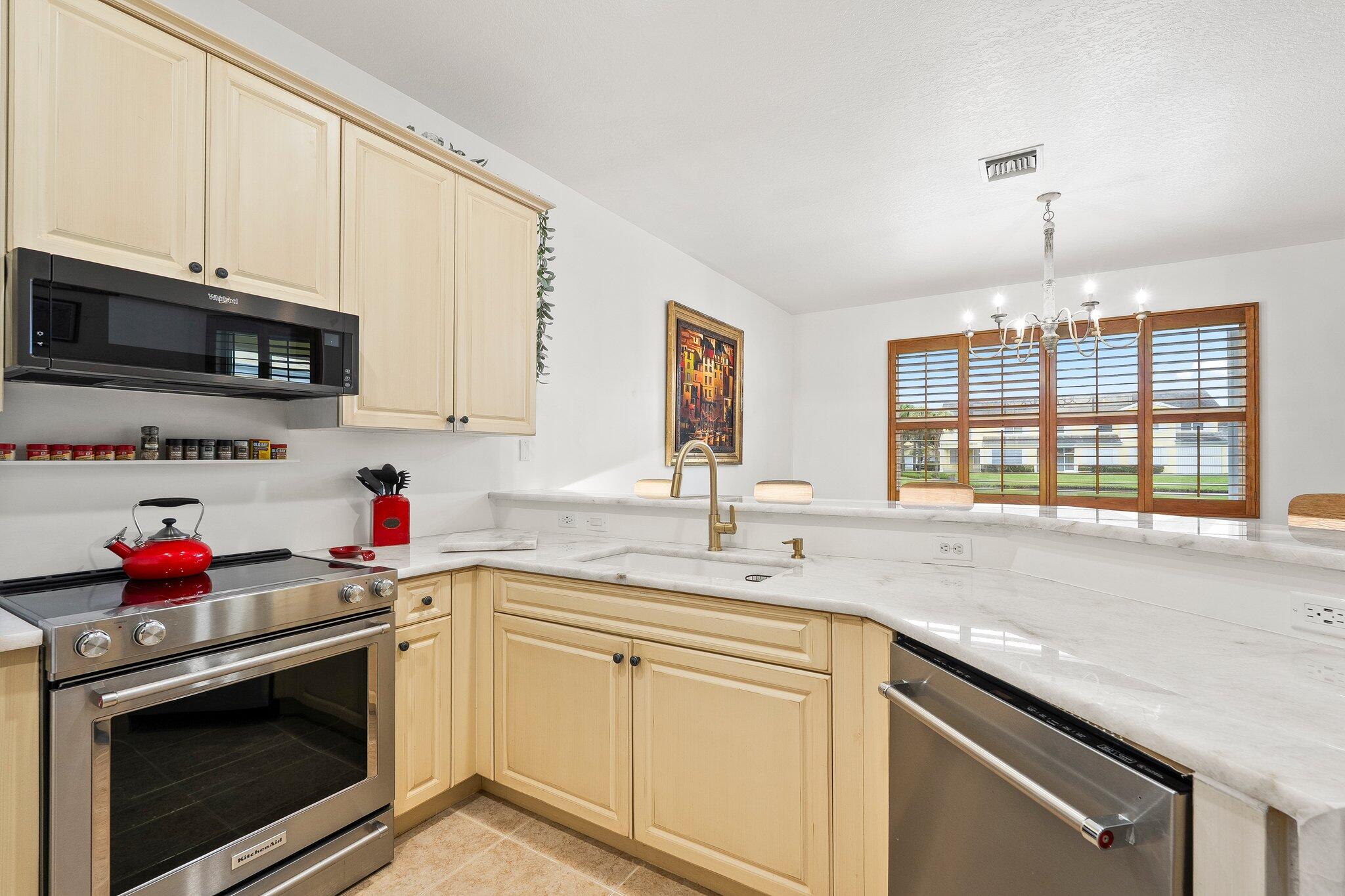 MARINER BAY - Residential Lease