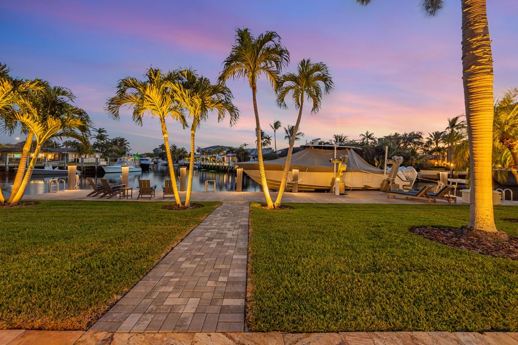 Photo of 1410 SE 12th Street, Deerfield Beach, FL 33441 (MLS # B26017213)
