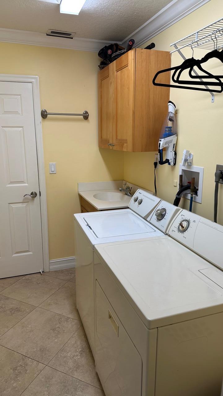 CAMINO WOODS - Residential Lease