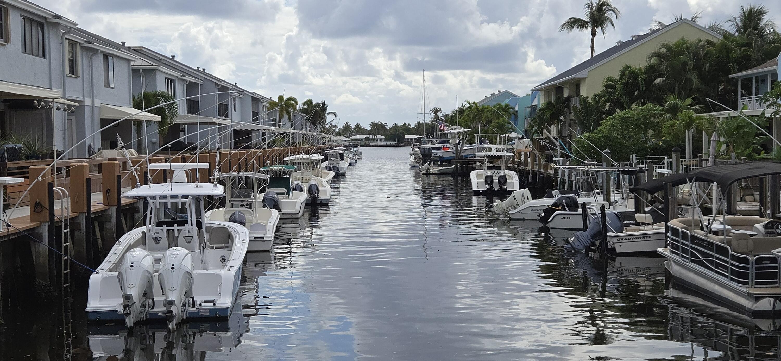 LAKE WORTH MARINER VLG - Residential