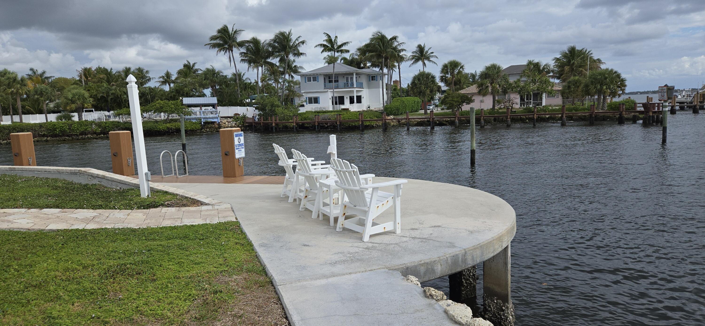 LAKE WORTH MARINER VLG - Residential