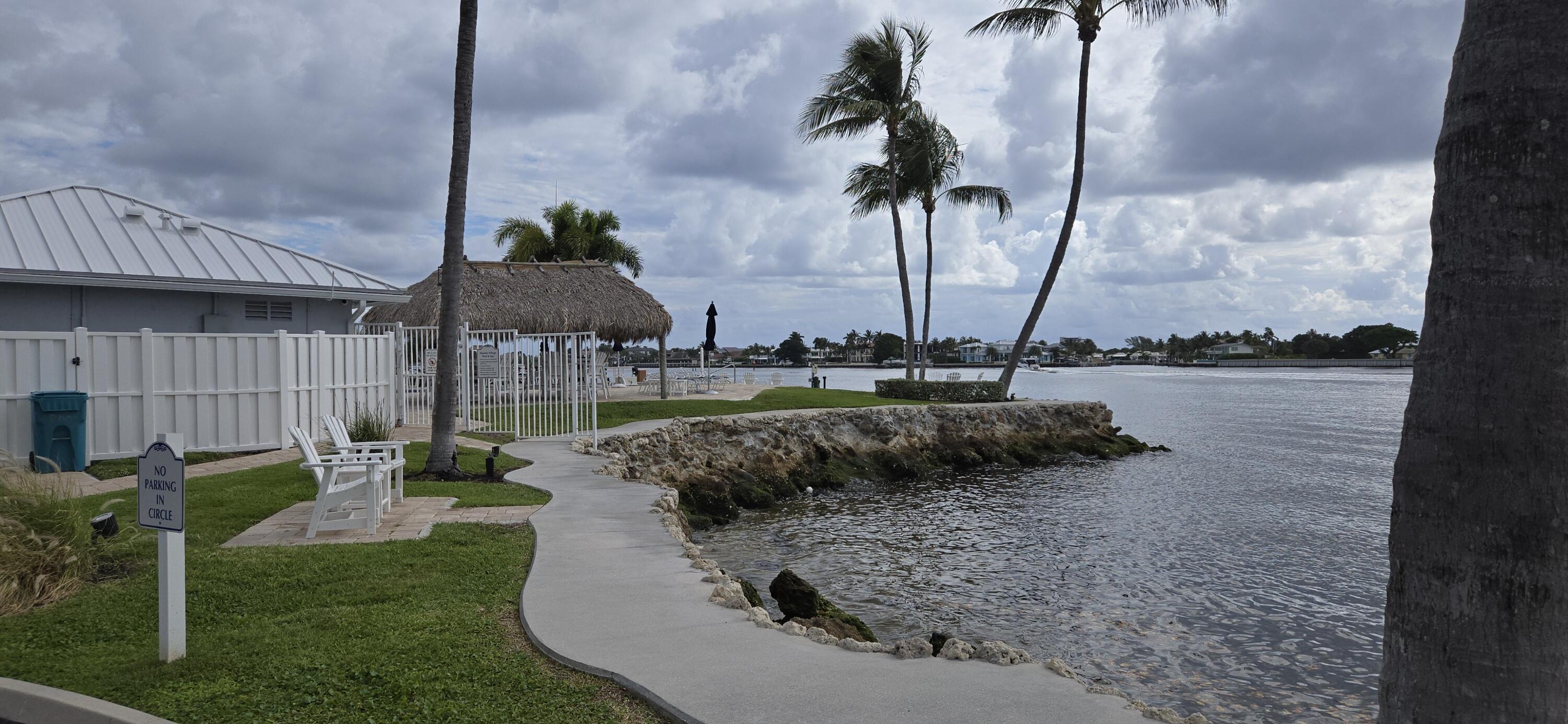 LAKE WORTH MARINER VLG - Residential