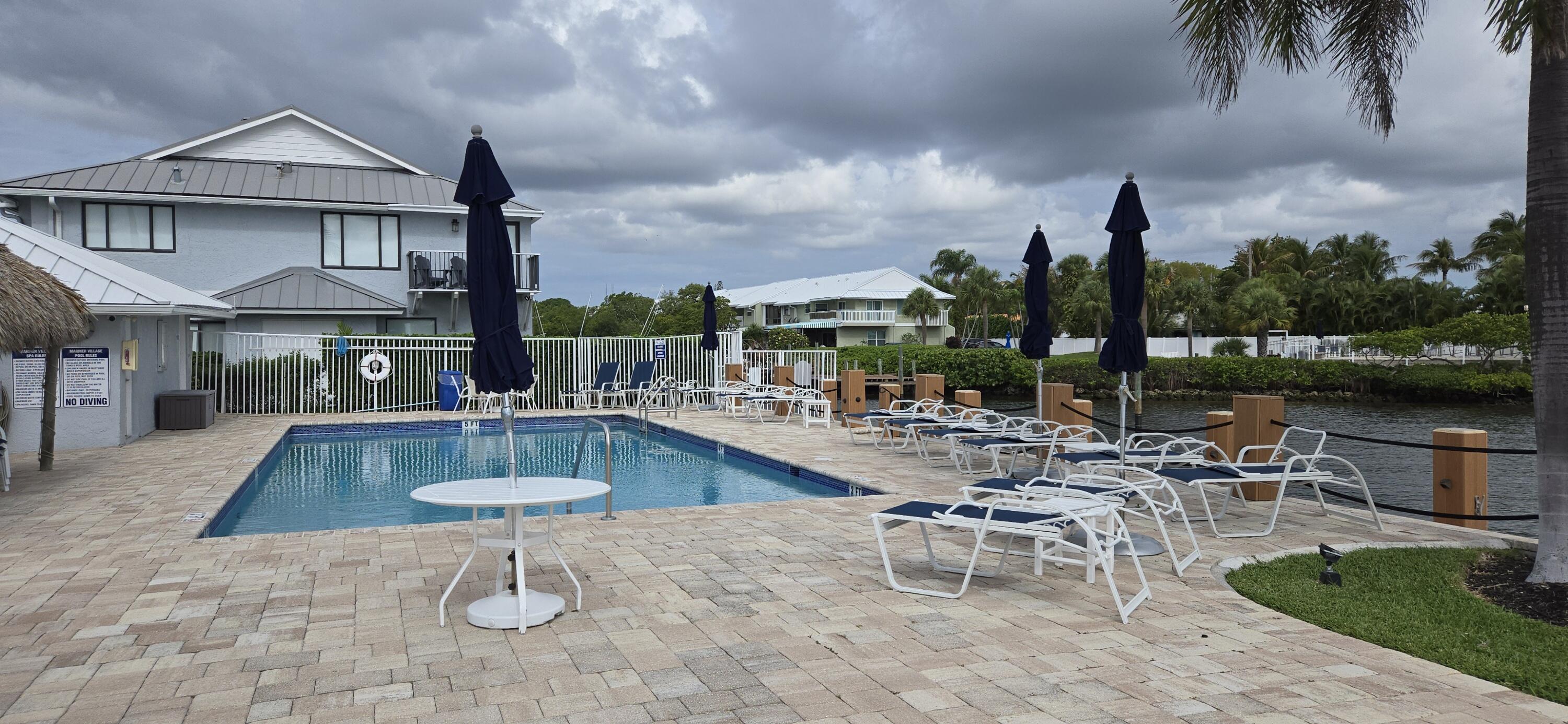 LAKE WORTH MARINER VLG - Residential