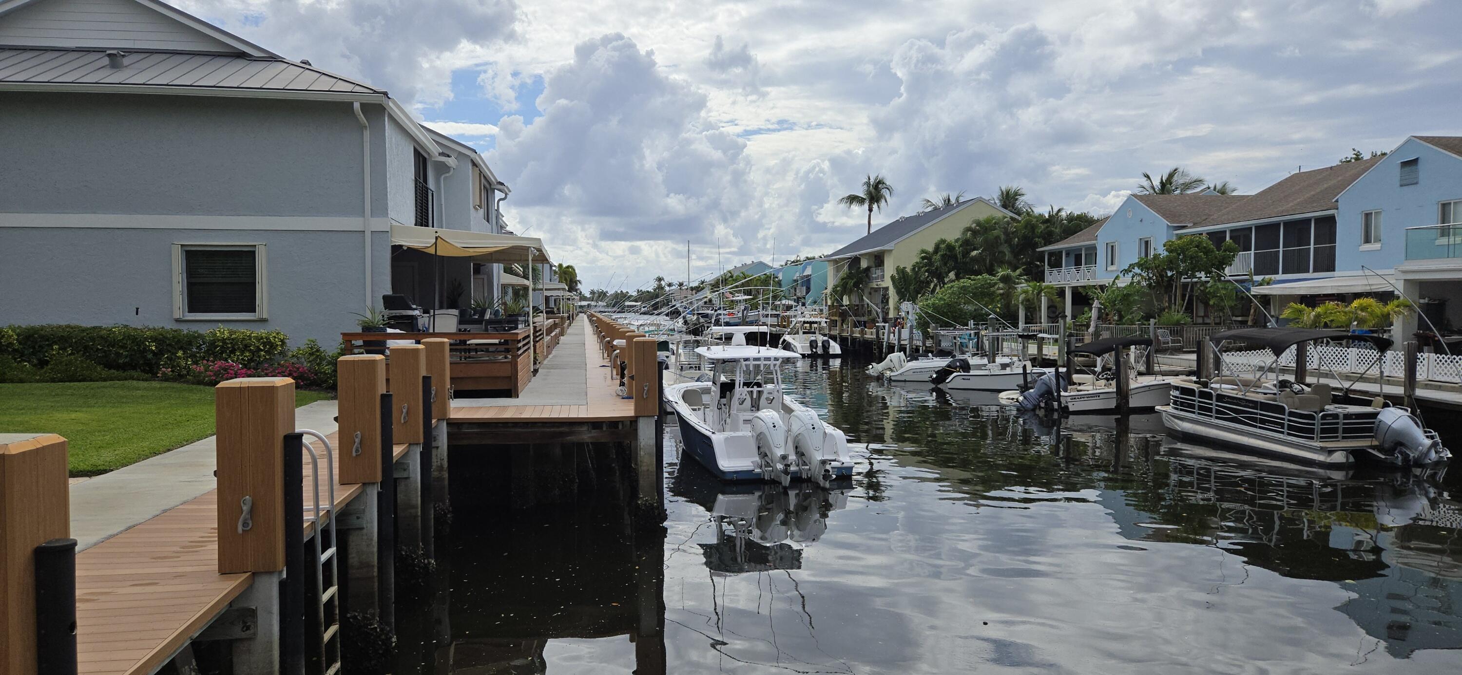 LAKE WORTH MARINER VLG - Residential