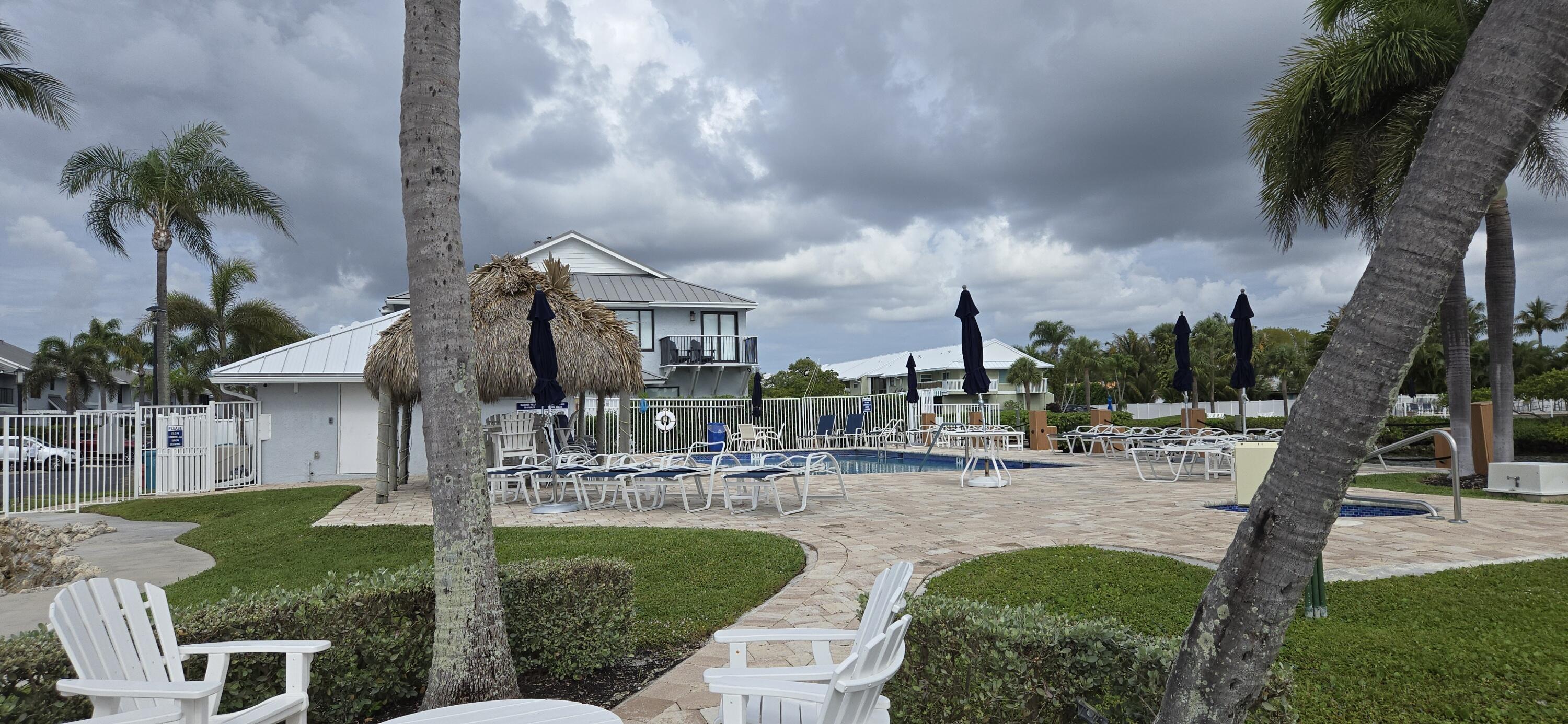 LAKE WORTH MARINER VLG - Residential