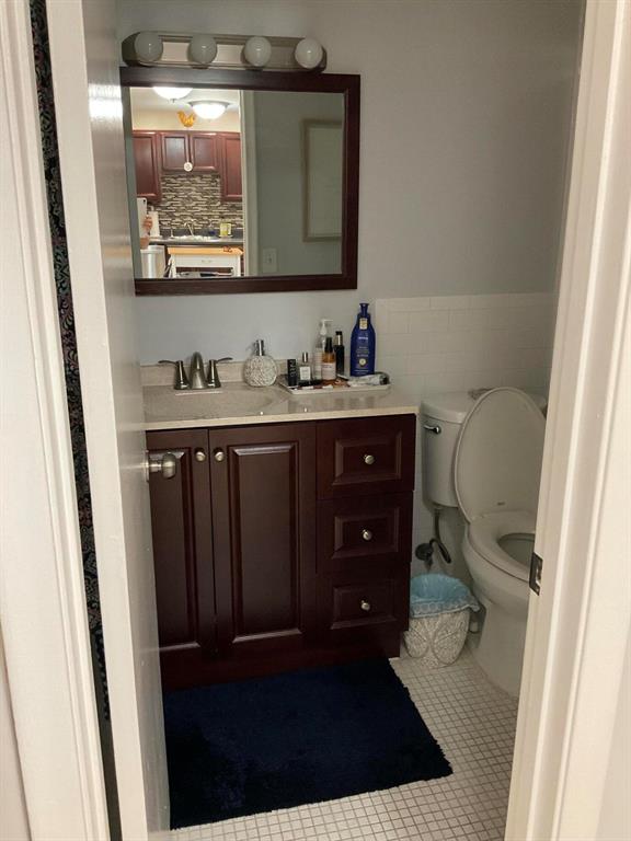 Palm Lake 1 Condo - Residential