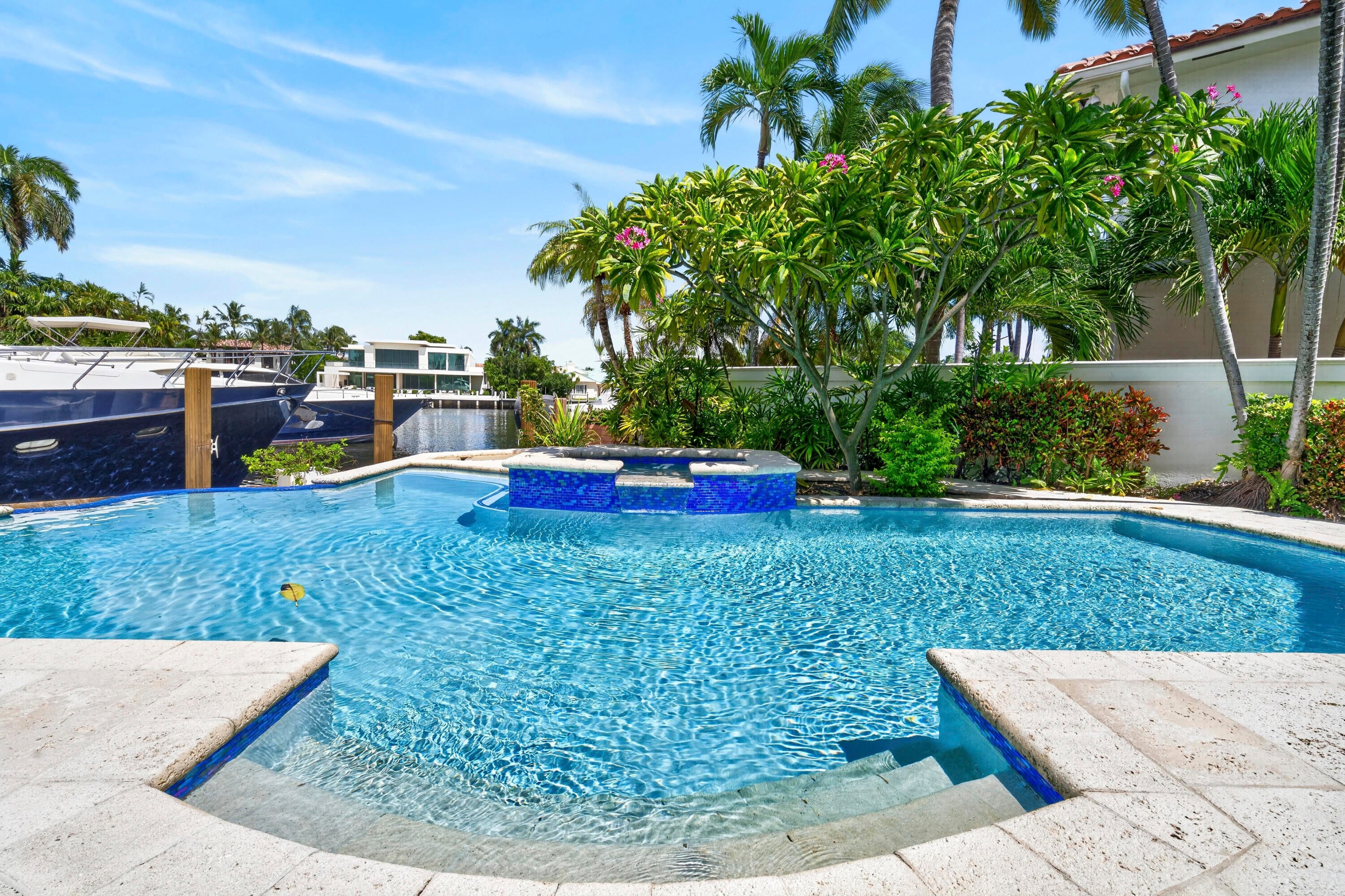 2561 LUCILLE Drive