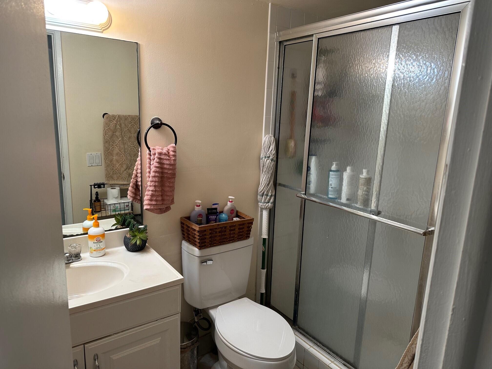 2350 NE 14th St Causeway 715