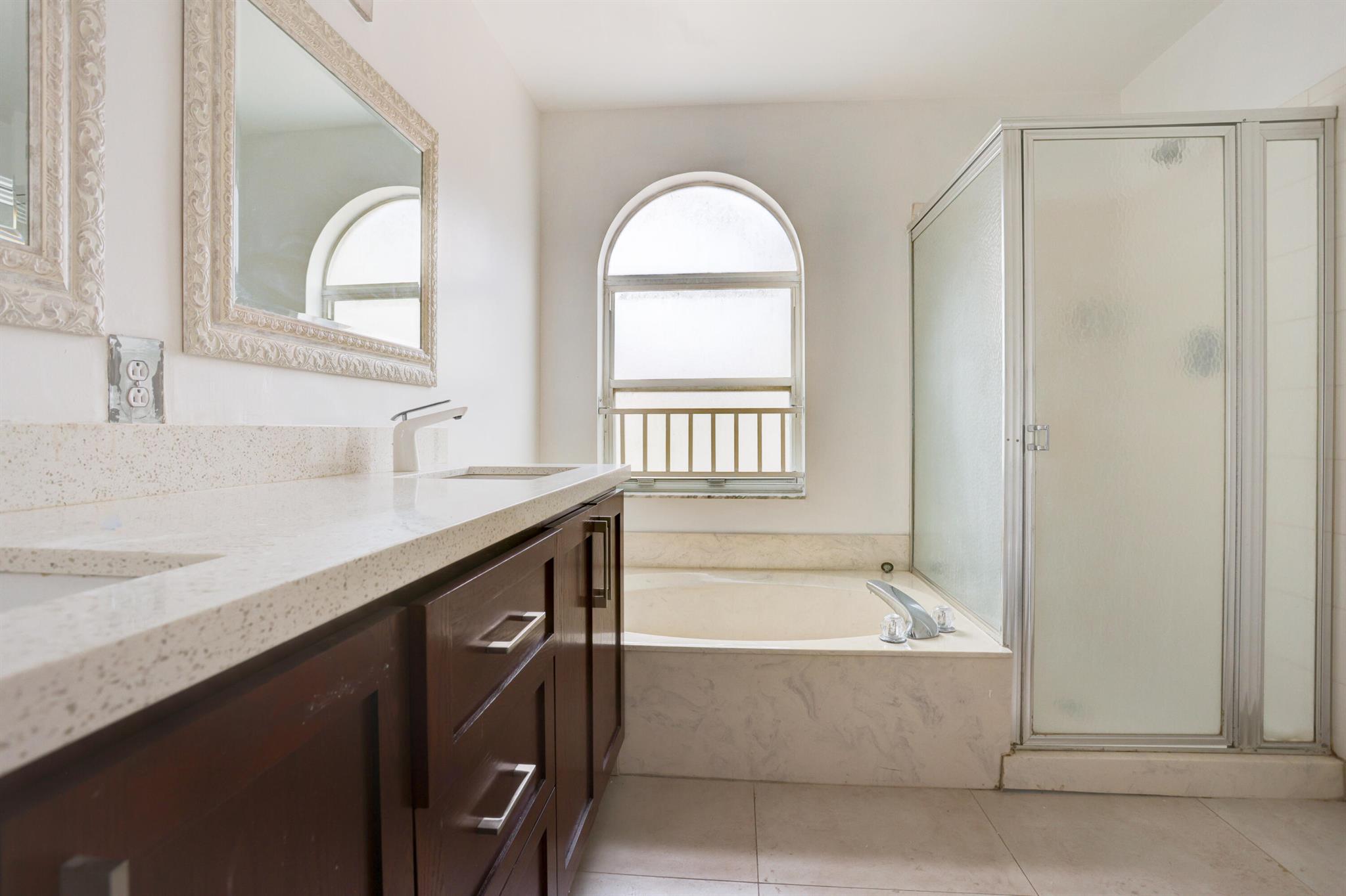 TOWNGATE - Residential Lease