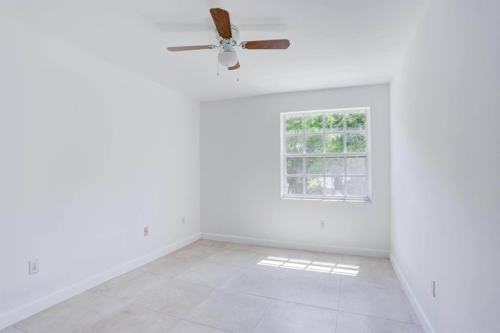 TOWNGATE - Residential Lease