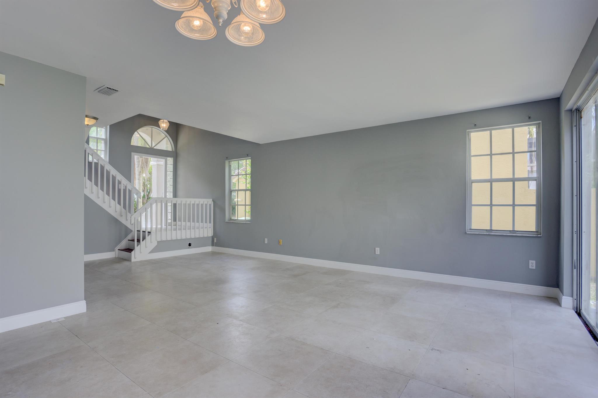 TOWNGATE - Residential Lease