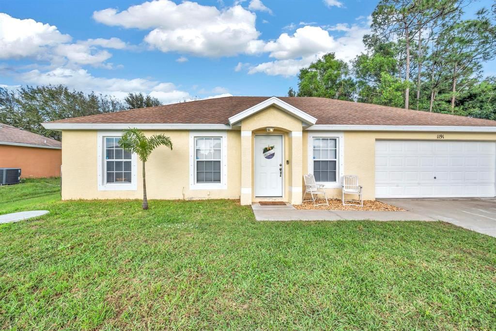 Photo of 1191 SE Puritan Lane, Port St Lucie, FL 34983 (MLS # R10852168)